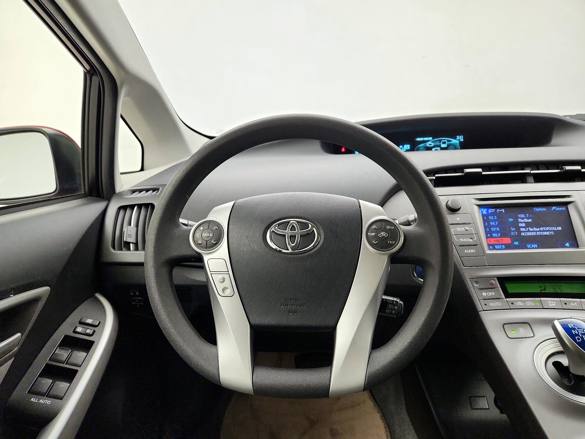 Thumbnail: 2015 Toyota Prius - 10