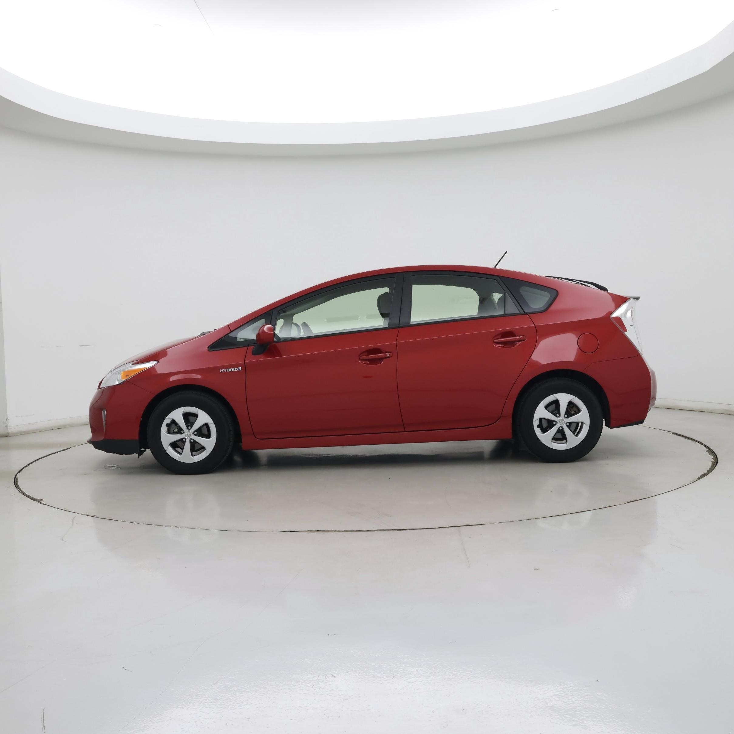 Thumbnail: 2015 Toyota Prius - 3