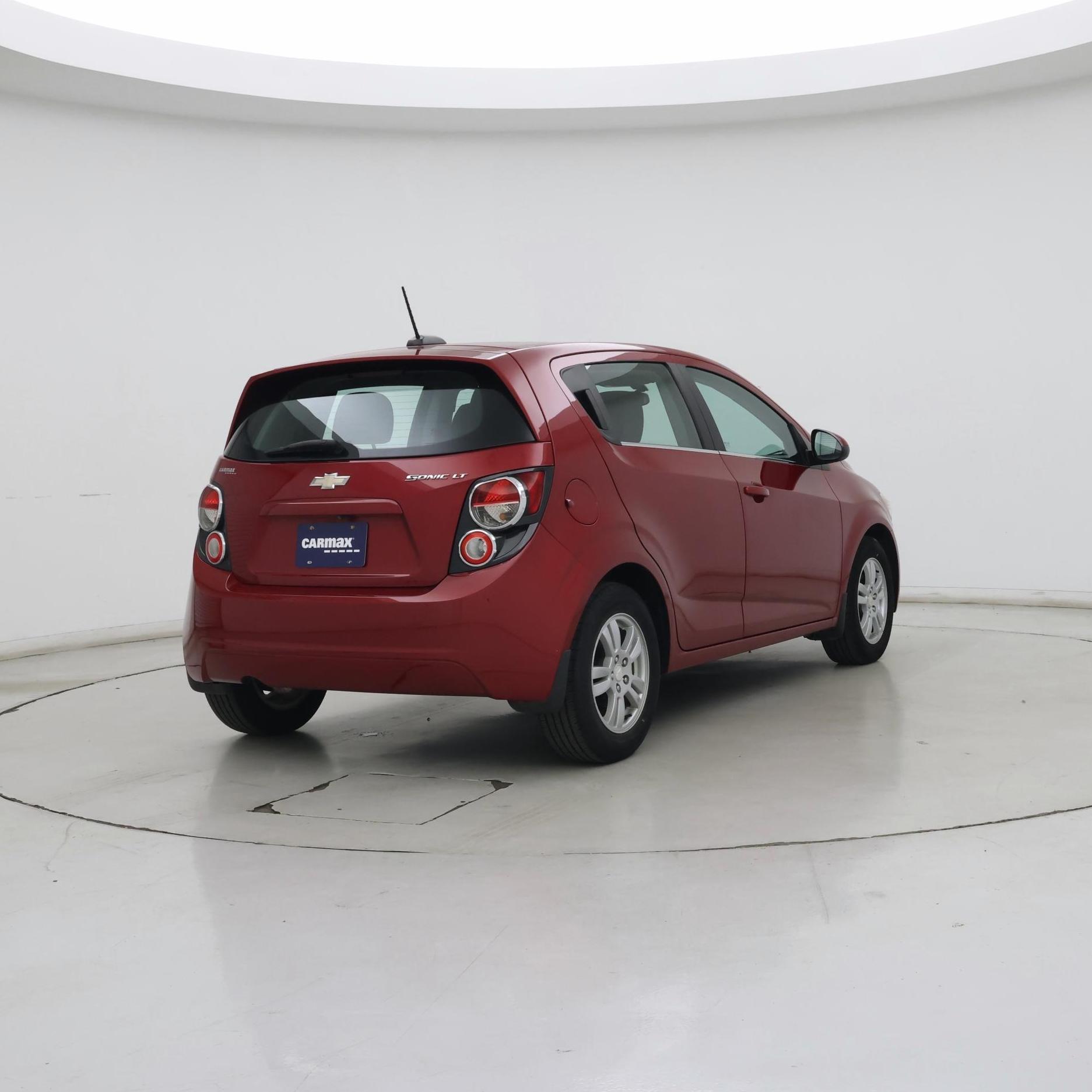 Thumbnail: 2016 Chevrolet Sonic - 8