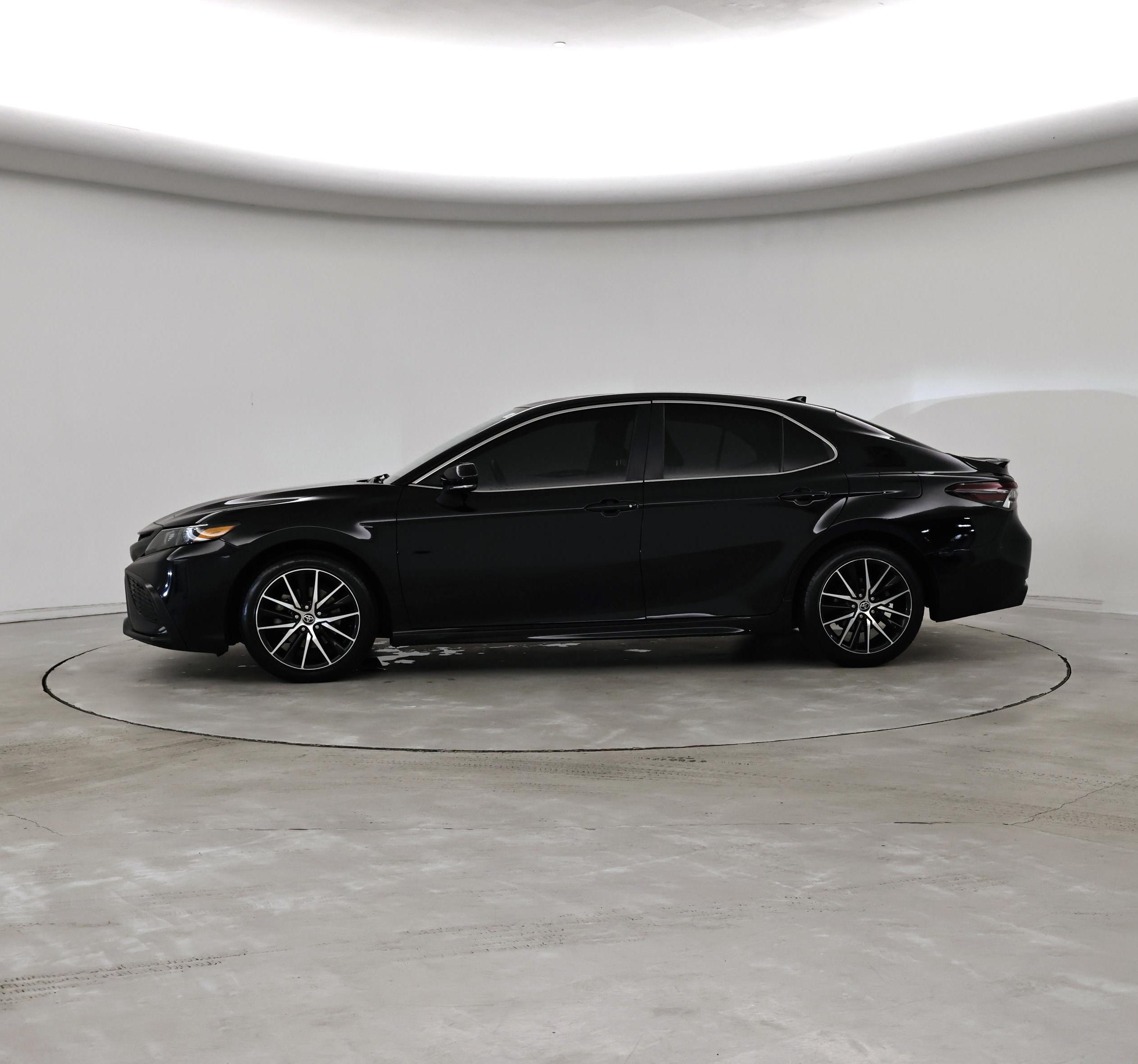 Thumbnail: 2022 Toyota Camry - 3