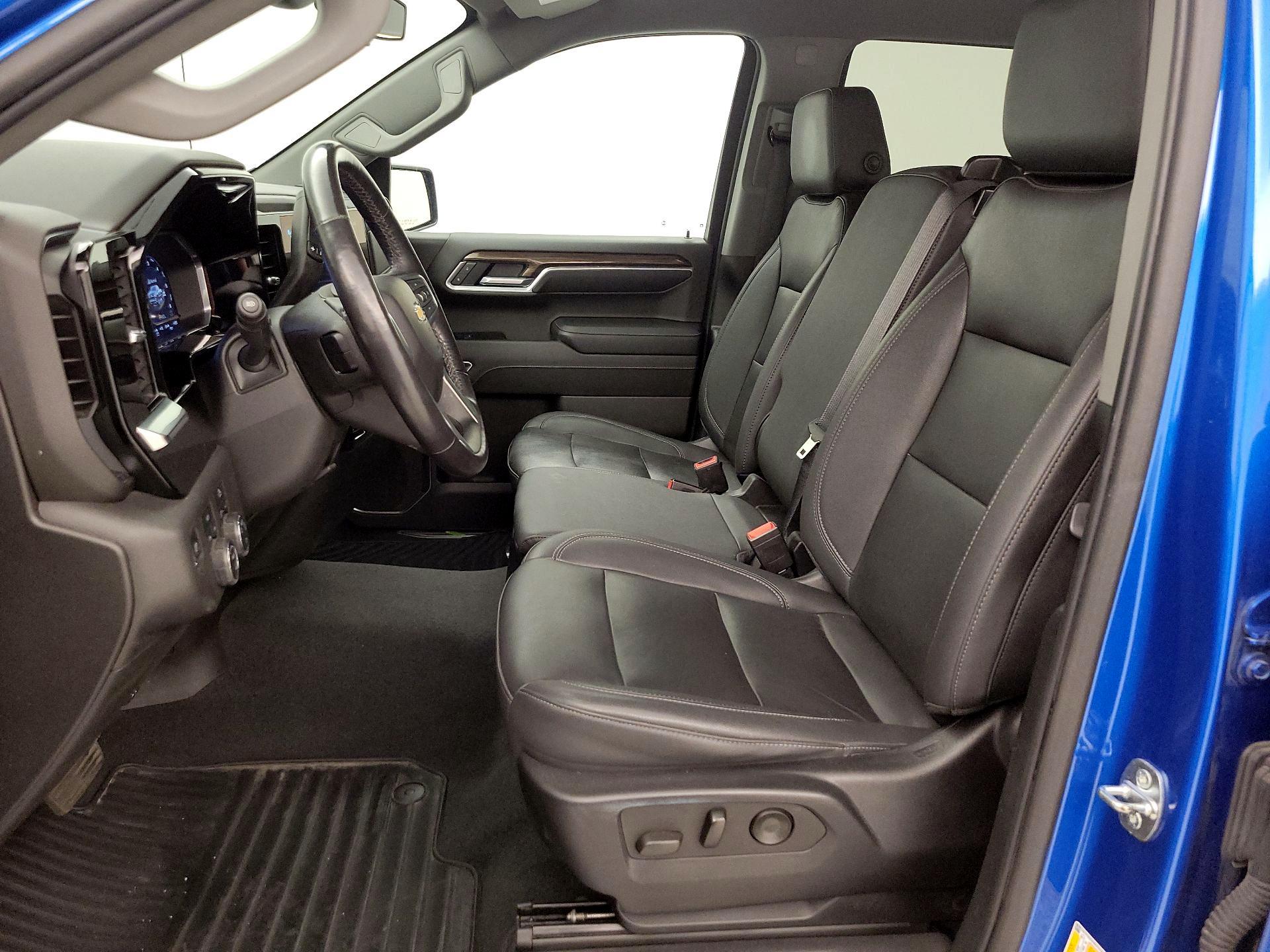 Thumbnail: 2022 Chevrolet Silverado 1500 - 11