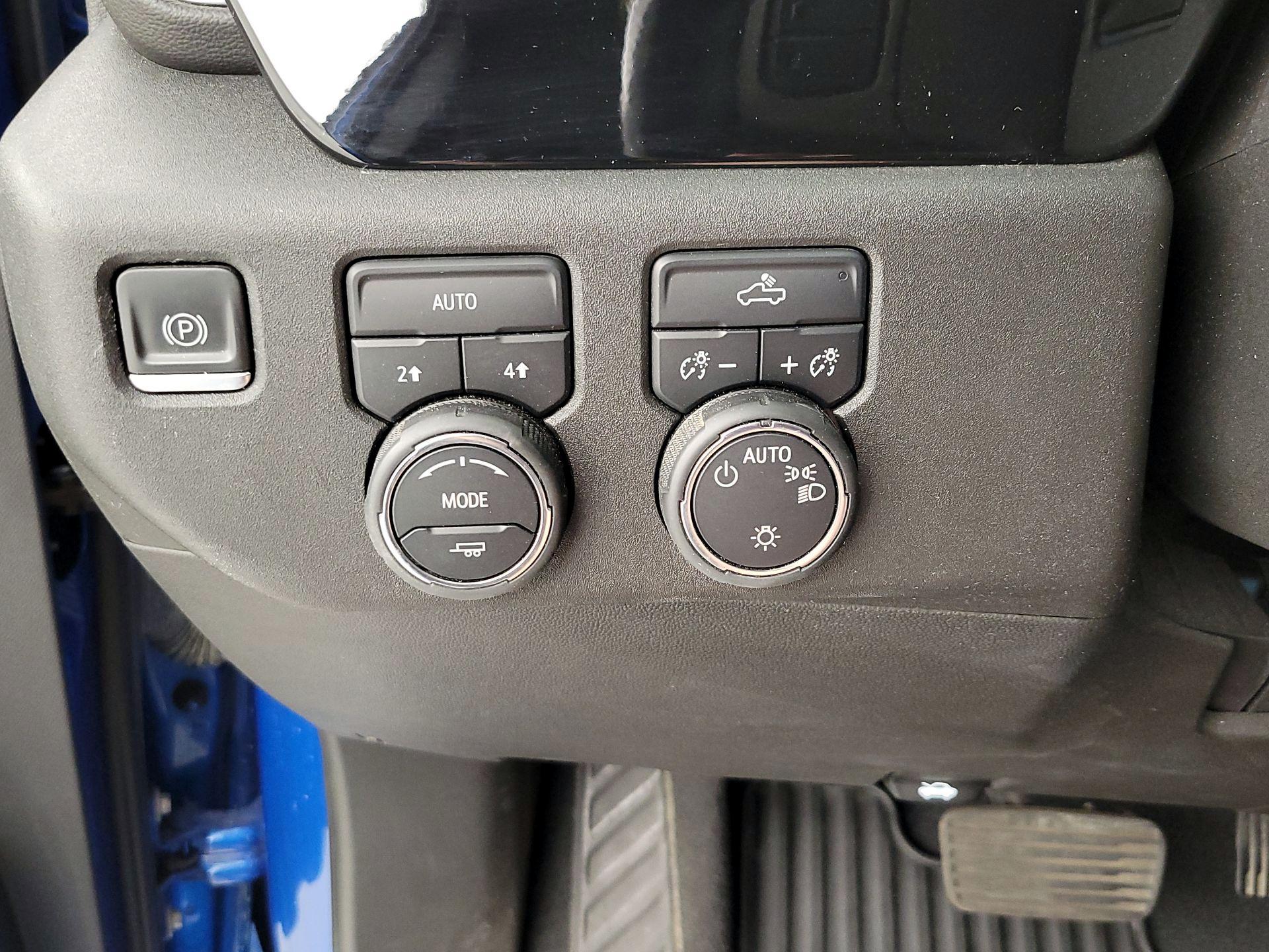 Thumbnail: 2022 Chevrolet Silverado 1500 - 13