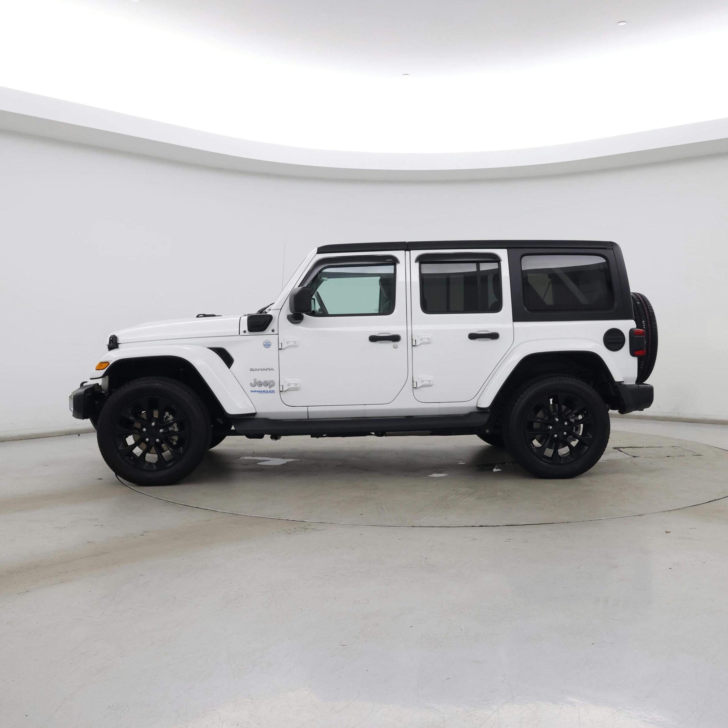 Thumbnail: 2021 Jeep Wrangler - 3