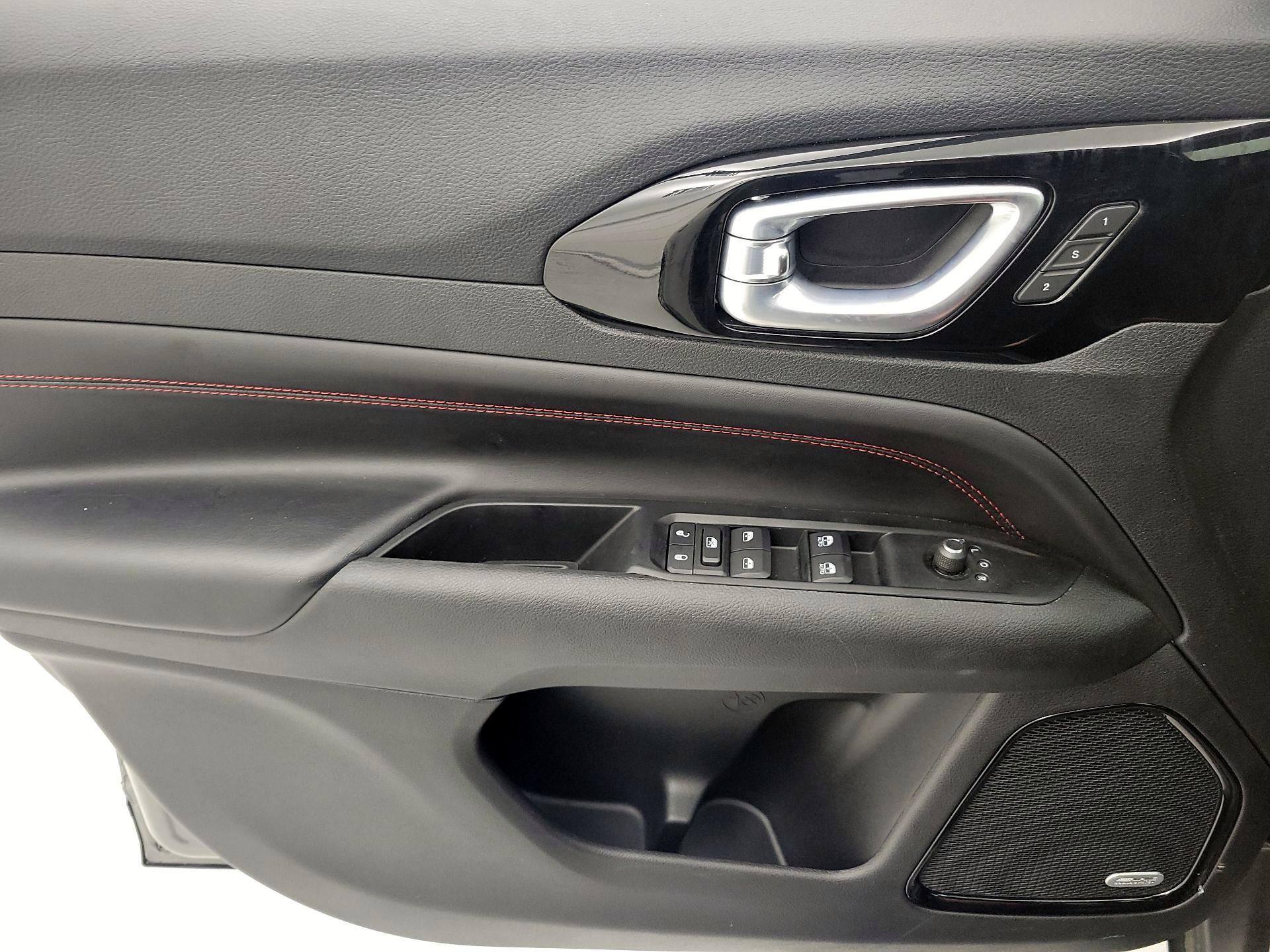 Thumbnail: 2022 Jeep Compass - 12