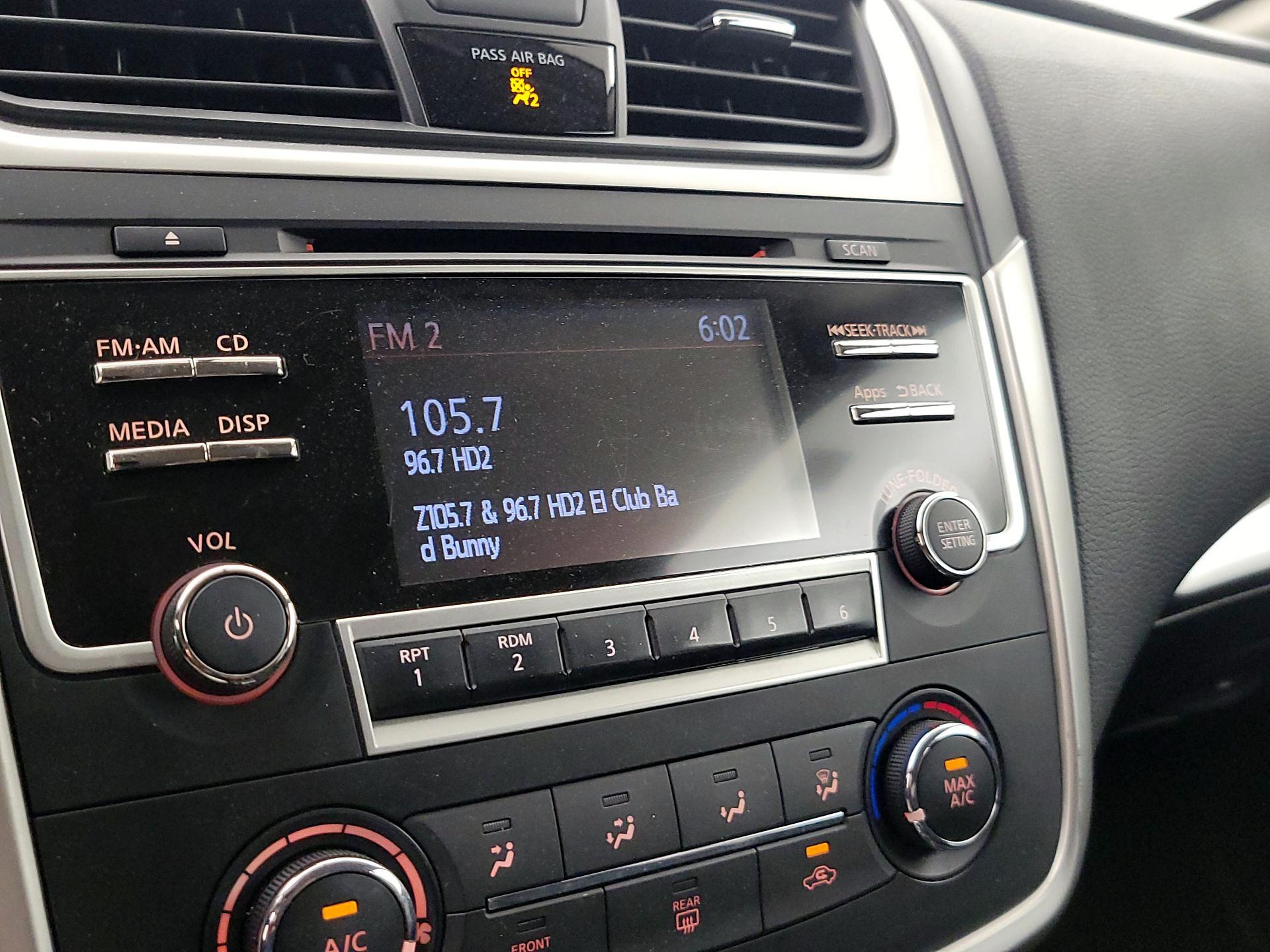Thumbnail: 2016 Nissan Altima - 15
