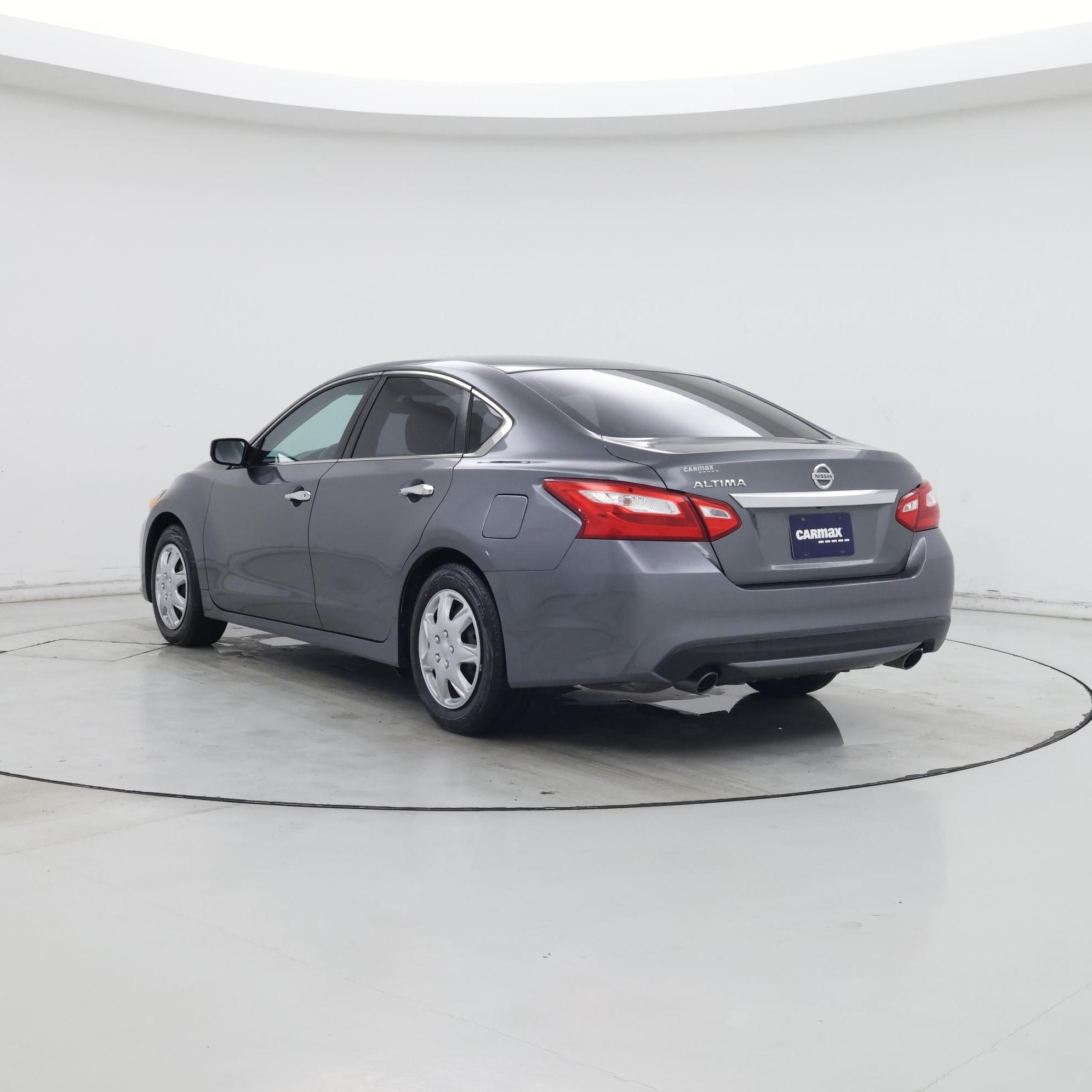 Thumbnail: 2016 Nissan Altima - 2