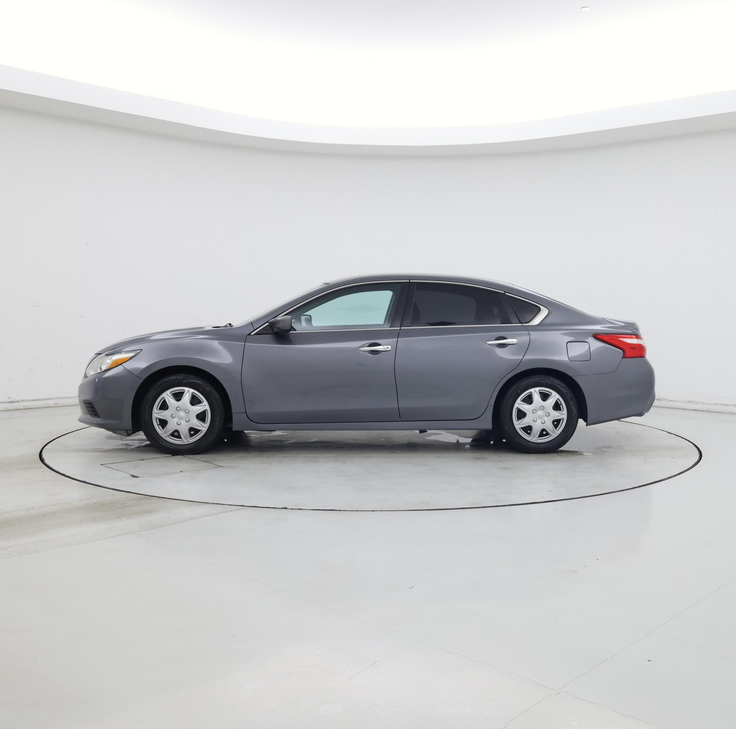 Thumbnail: 2016 Nissan Altima - 3