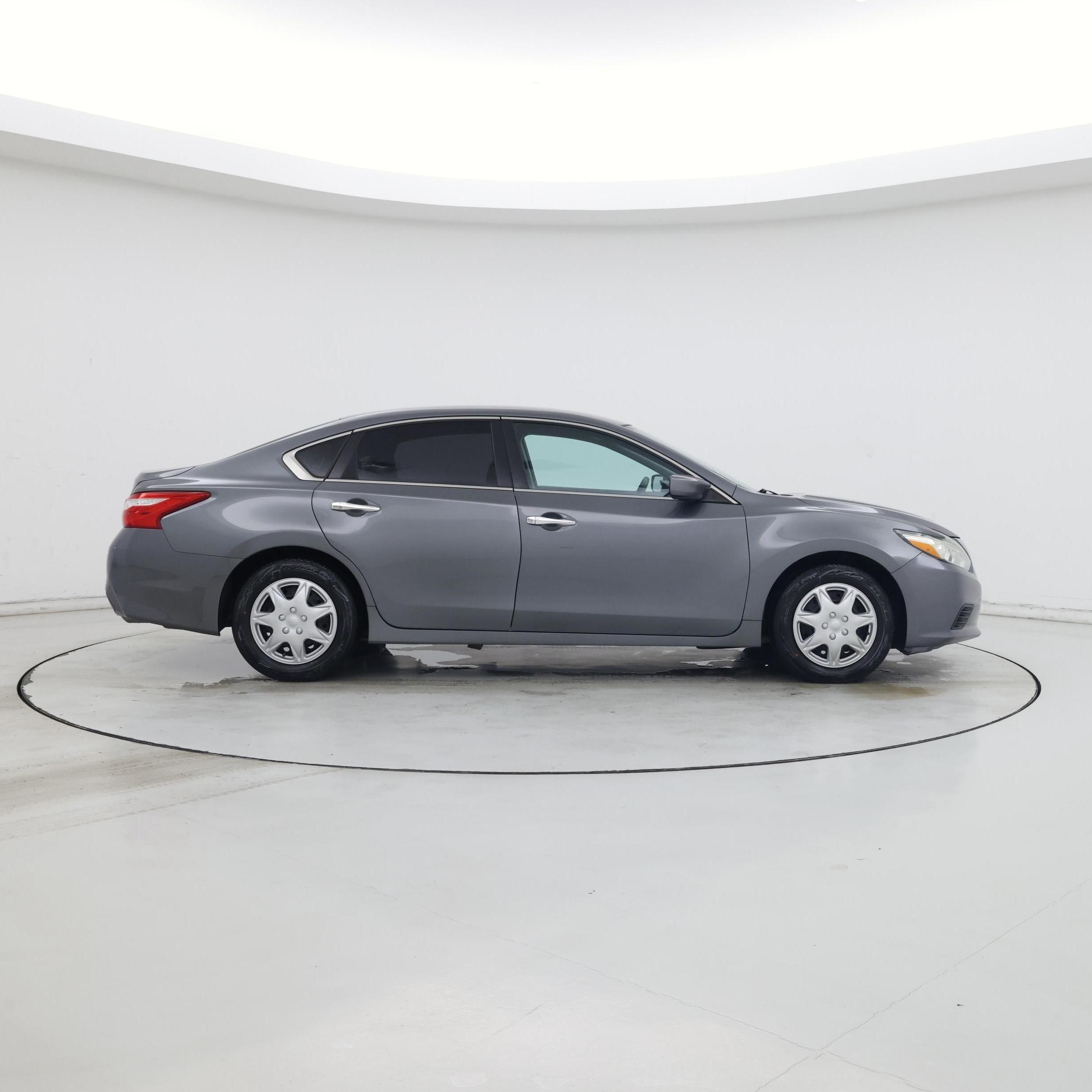 Thumbnail: 2016 Nissan Altima - 7