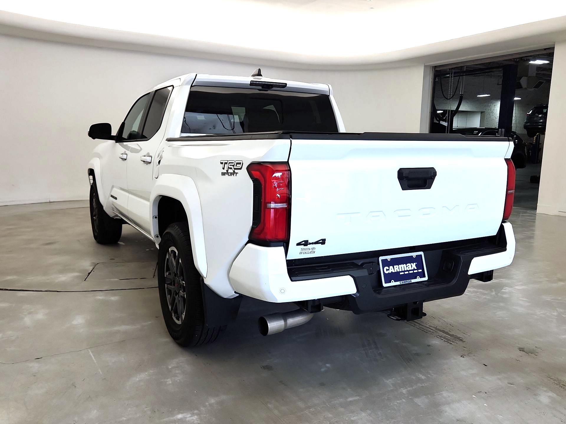 Thumbnail: 2024 Toyota Tacoma - 7
