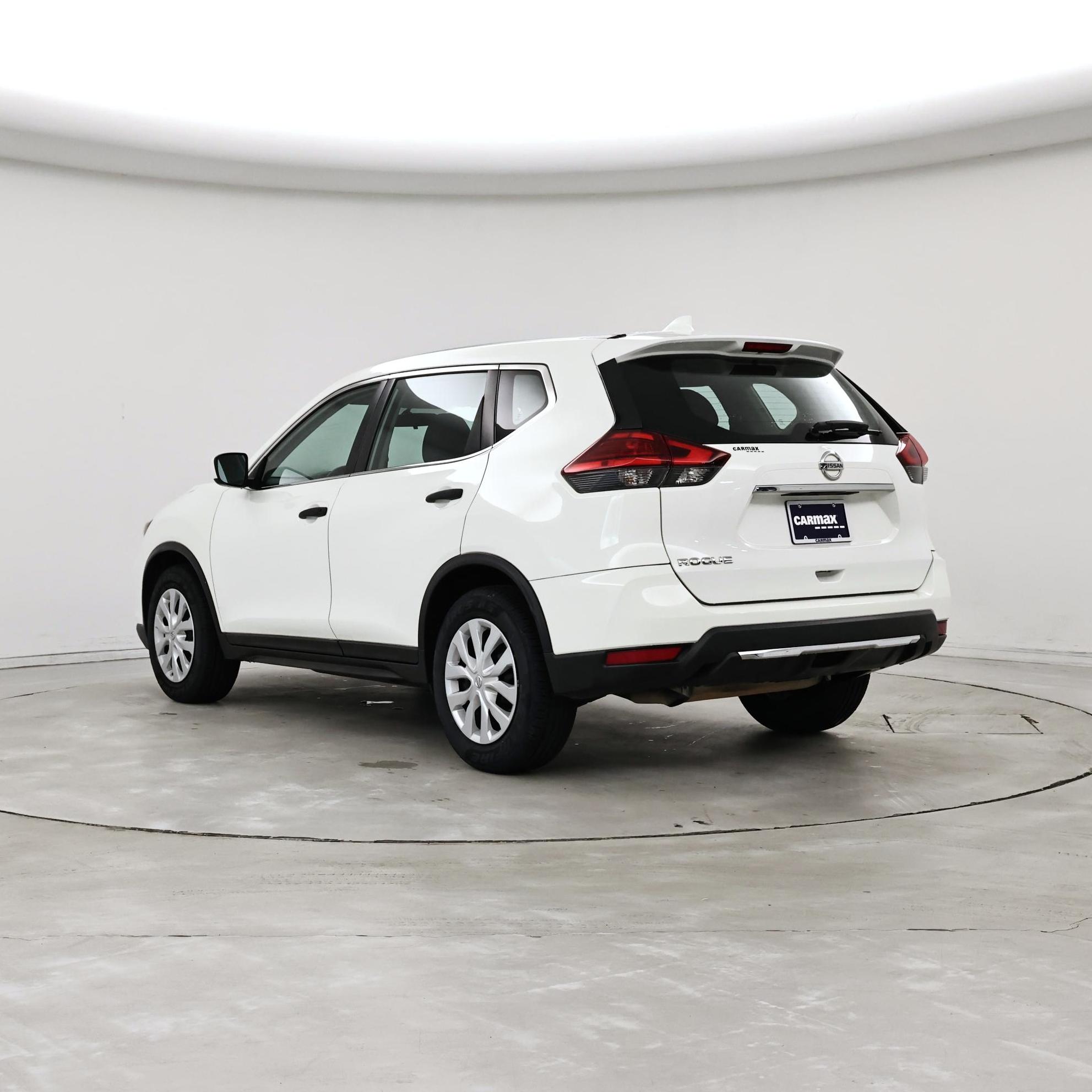 Thumbnail: 2017 Nissan Rogue - 2