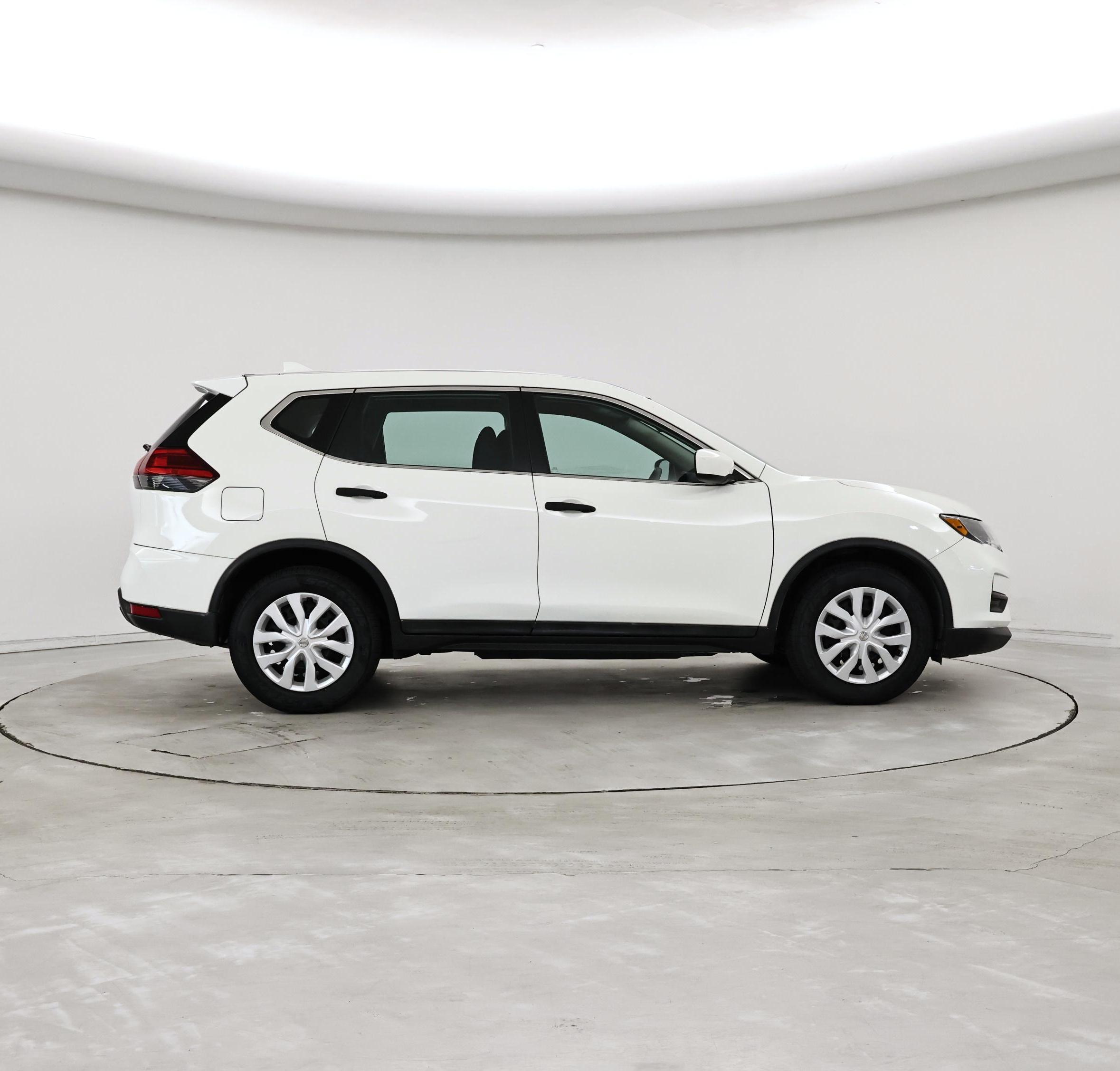 Thumbnail: 2017 Nissan Rogue - 7