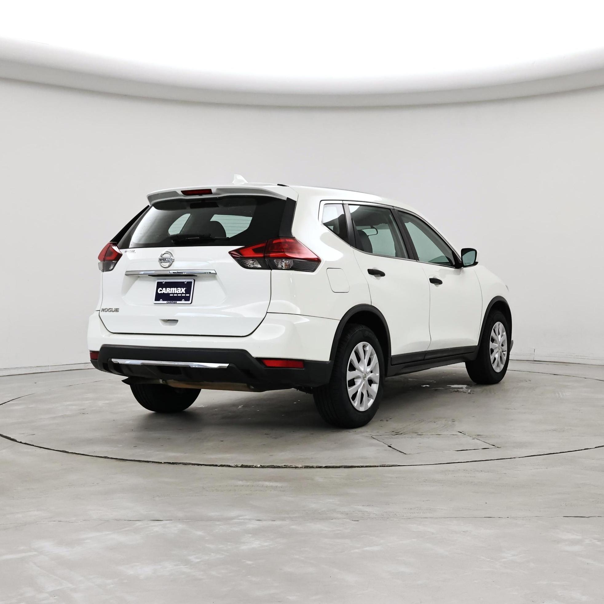 Thumbnail: 2017 Nissan Rogue - 8