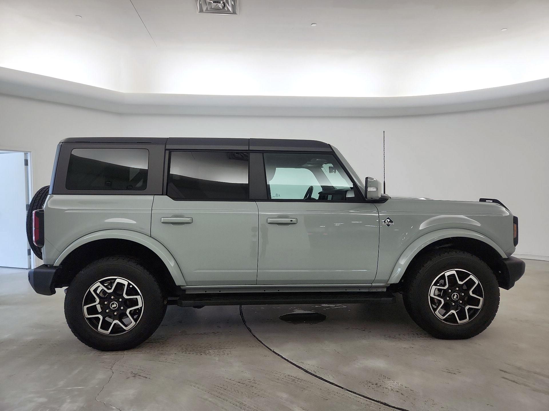 Thumbnail: 2024 Ford Bronco - 4