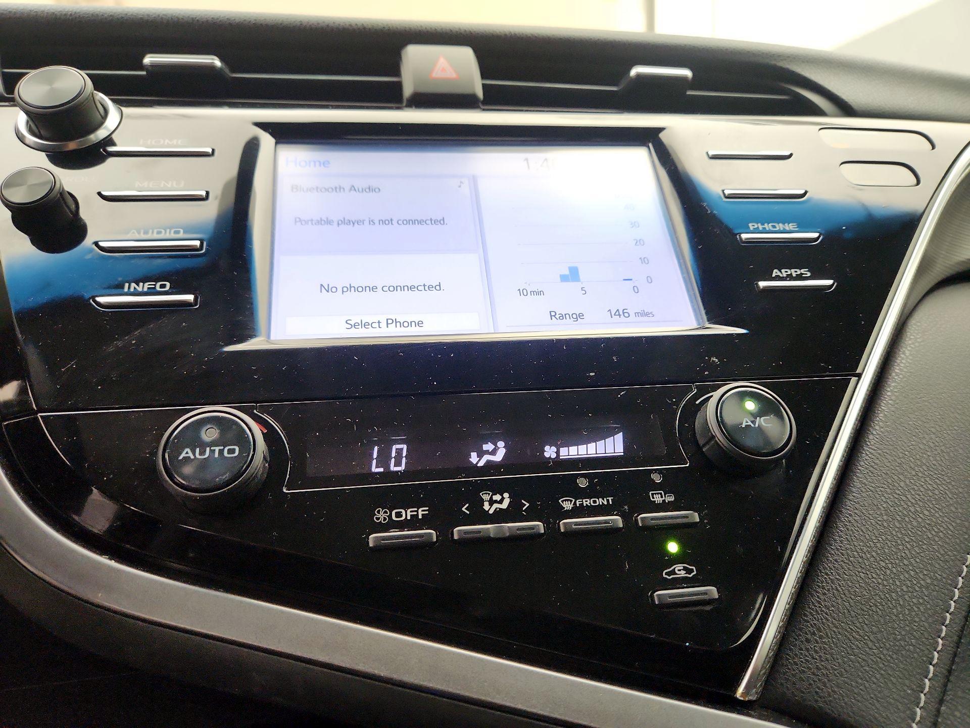 Thumbnail: 2018 Toyota Camry - 16