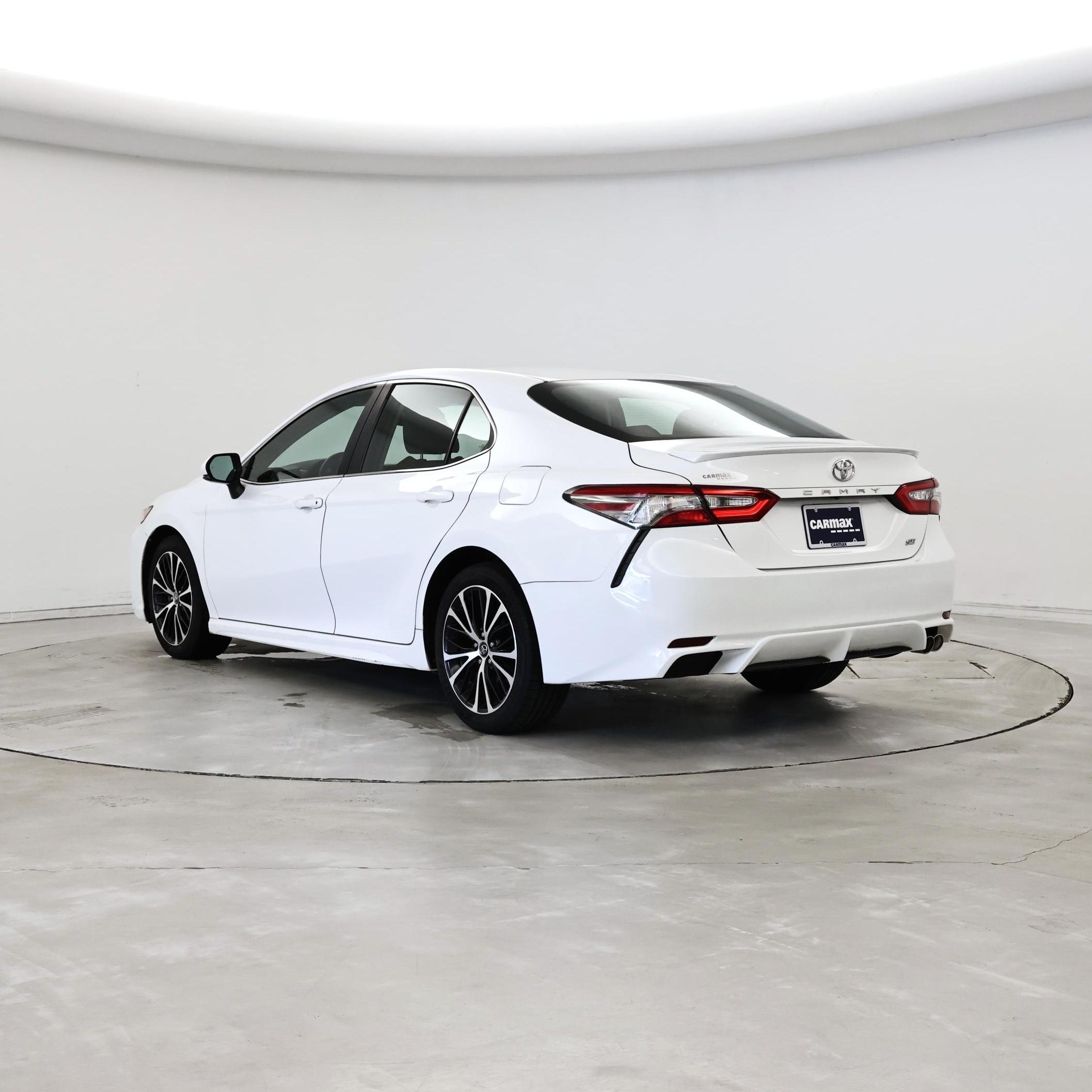 Thumbnail: 2018 Toyota Camry - 2