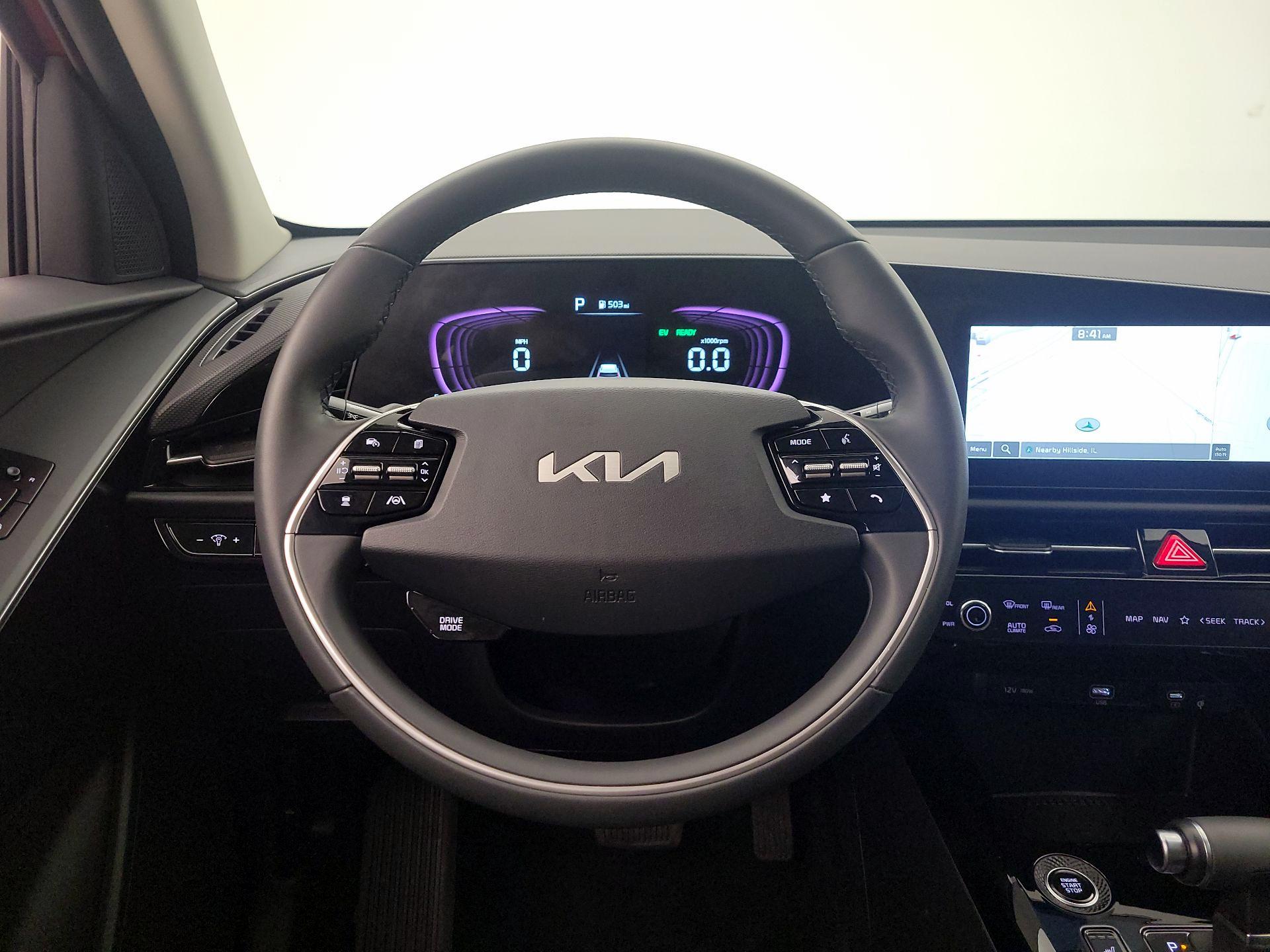 Thumbnail: 2023 Kia Niro - 10