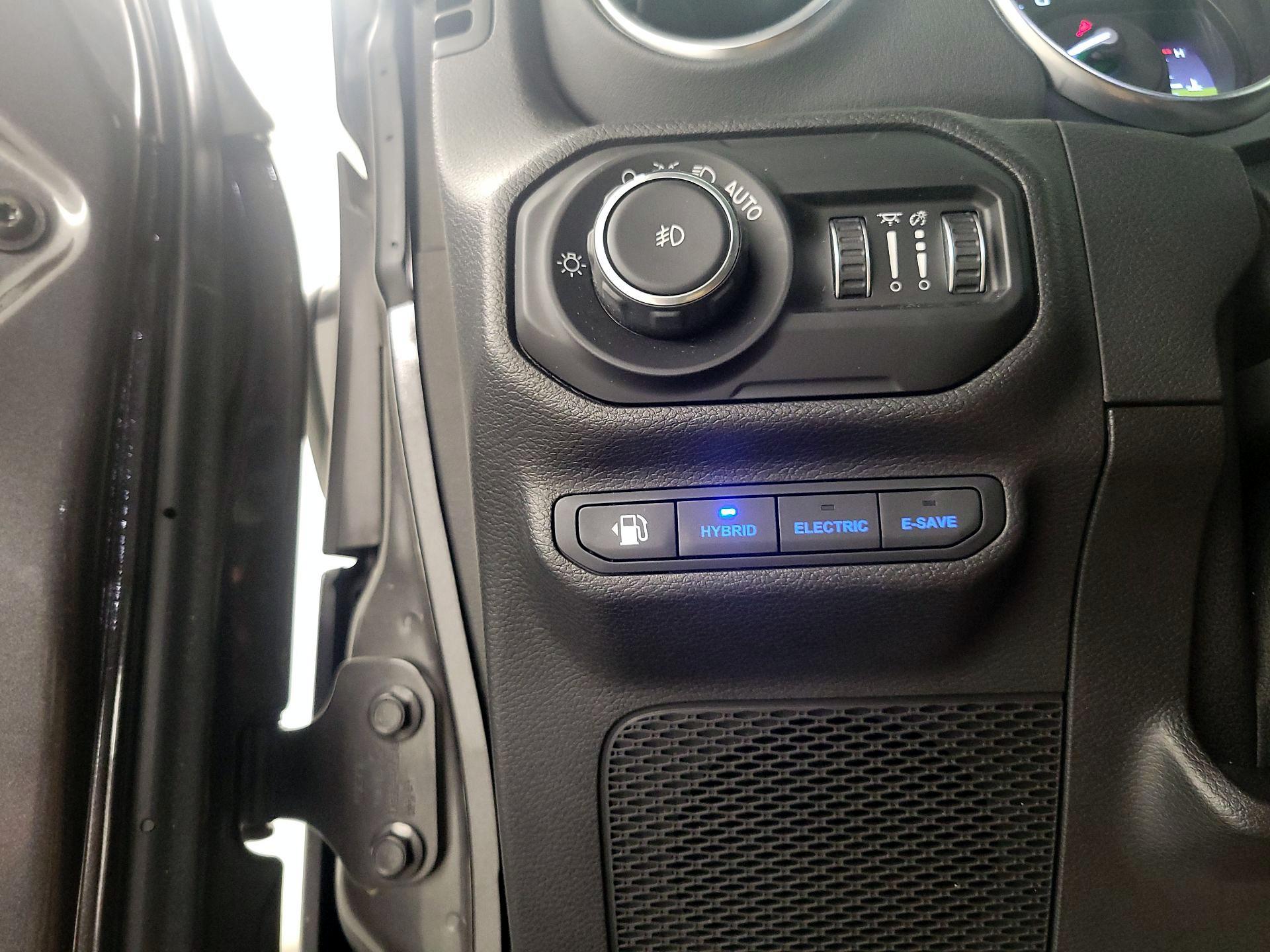 Thumbnail: 2021 Jeep Wrangler - 13