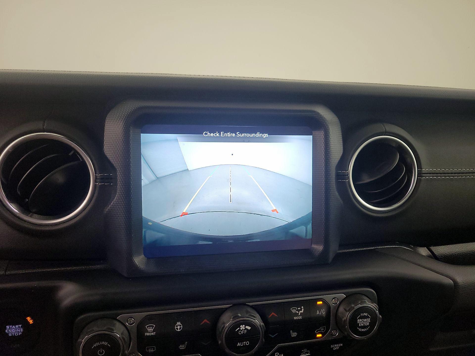 Thumbnail: 2021 Jeep Wrangler - 15