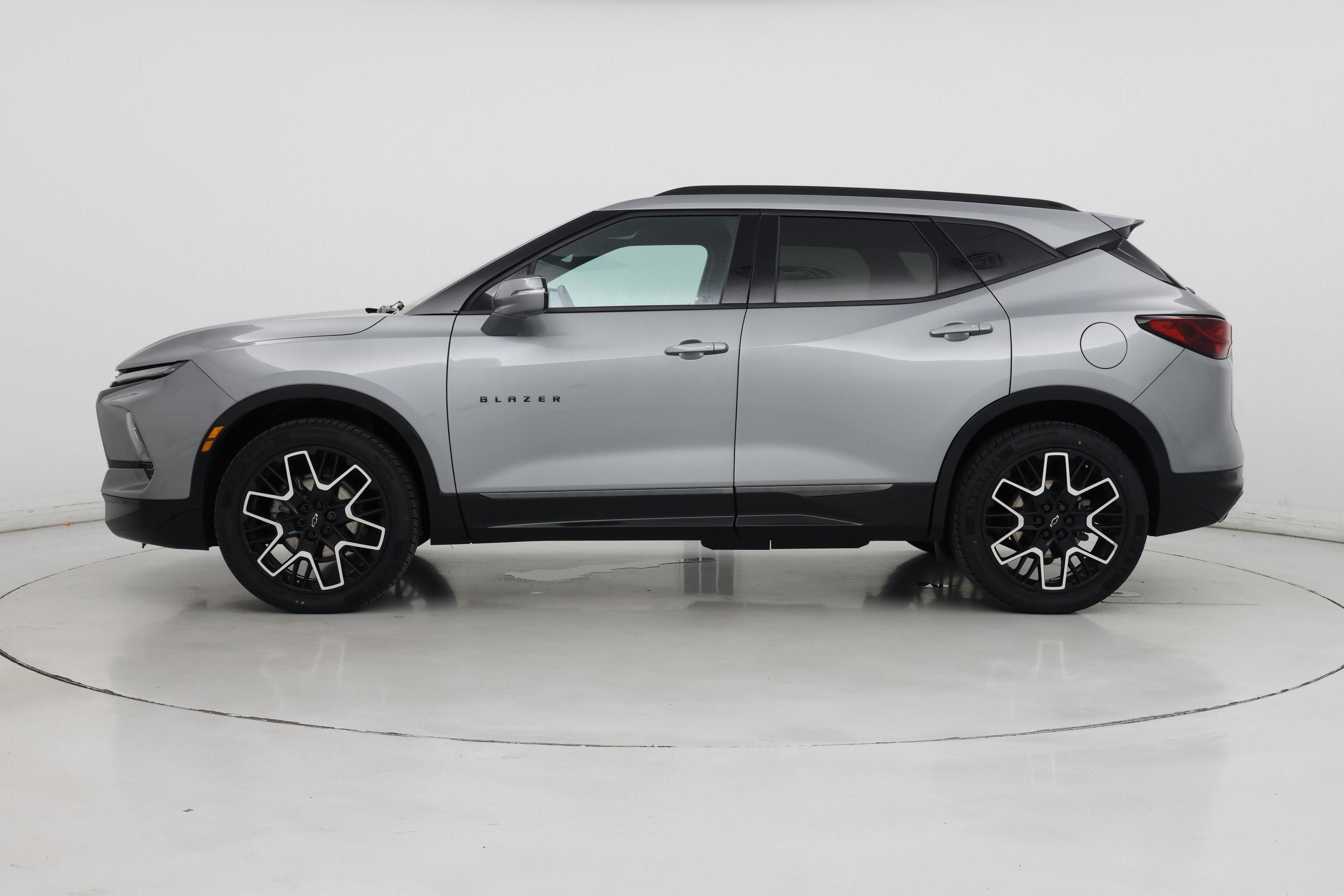 Thumbnail: 2023 Chevrolet Blazer - 3