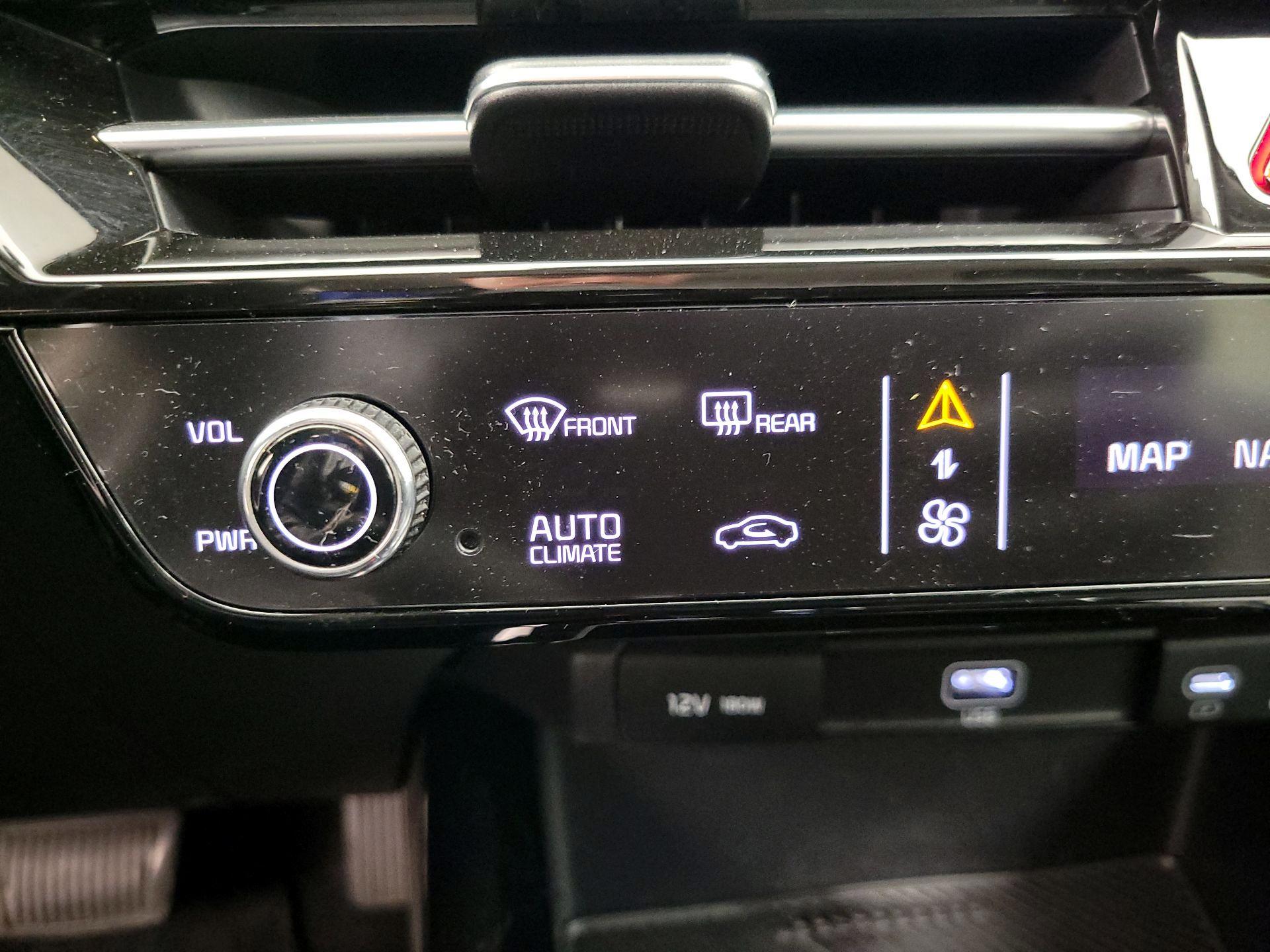 Thumbnail: 2023 Kia Niro - 17