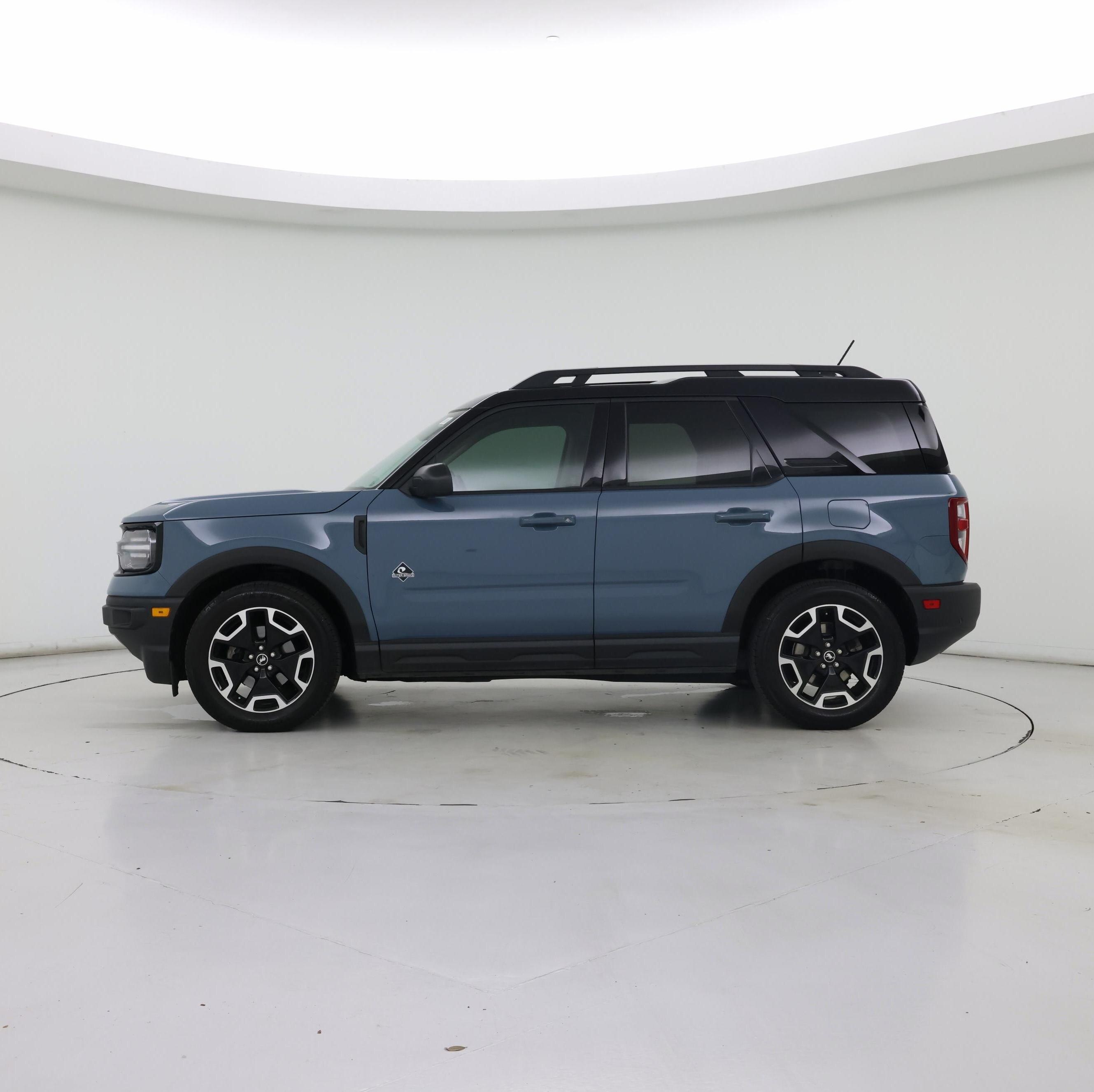 Thumbnail: 2022 Ford Bronco Sport - 3
