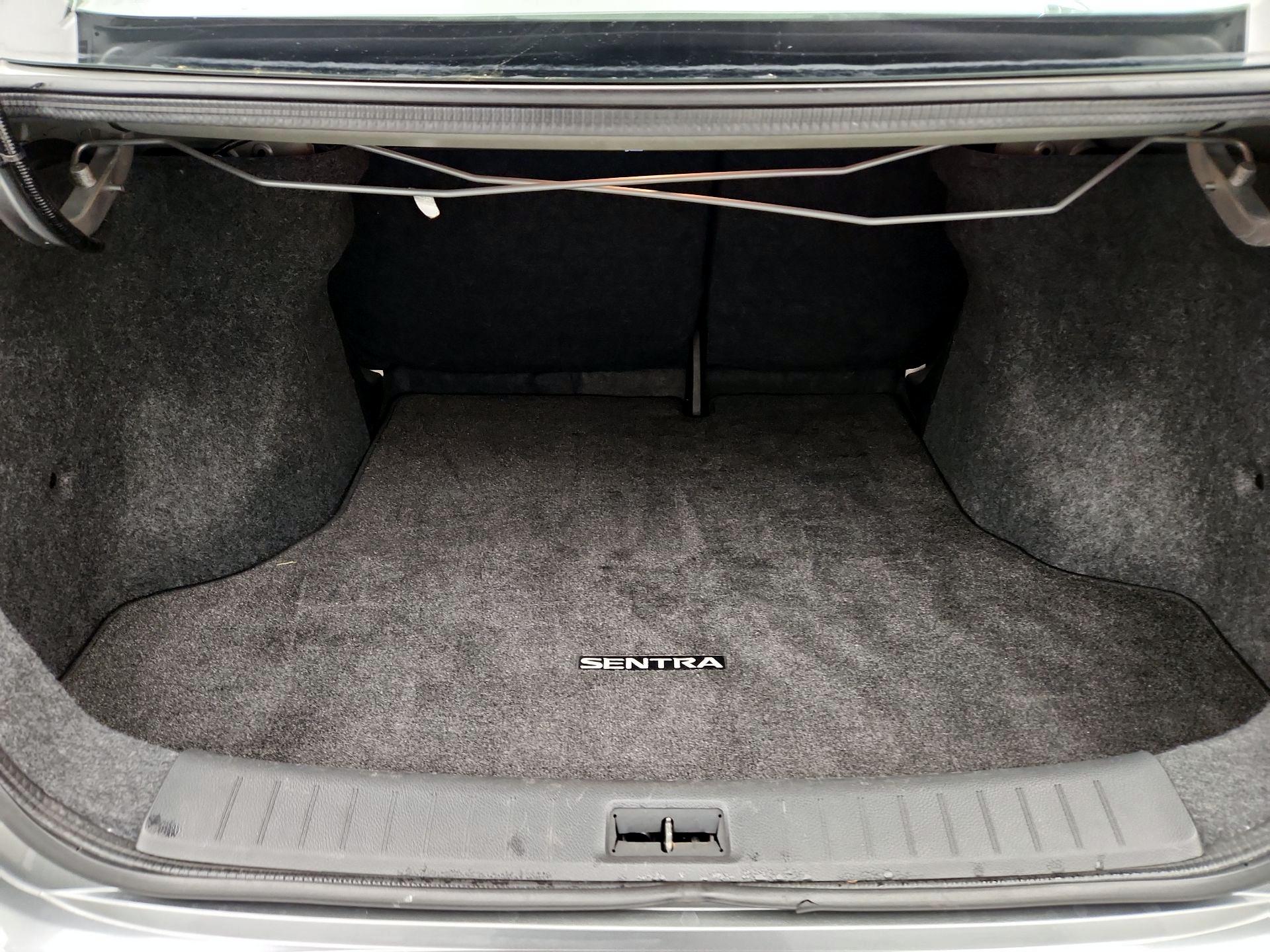 Thumbnail: 2014 Nissan Sentra - 20