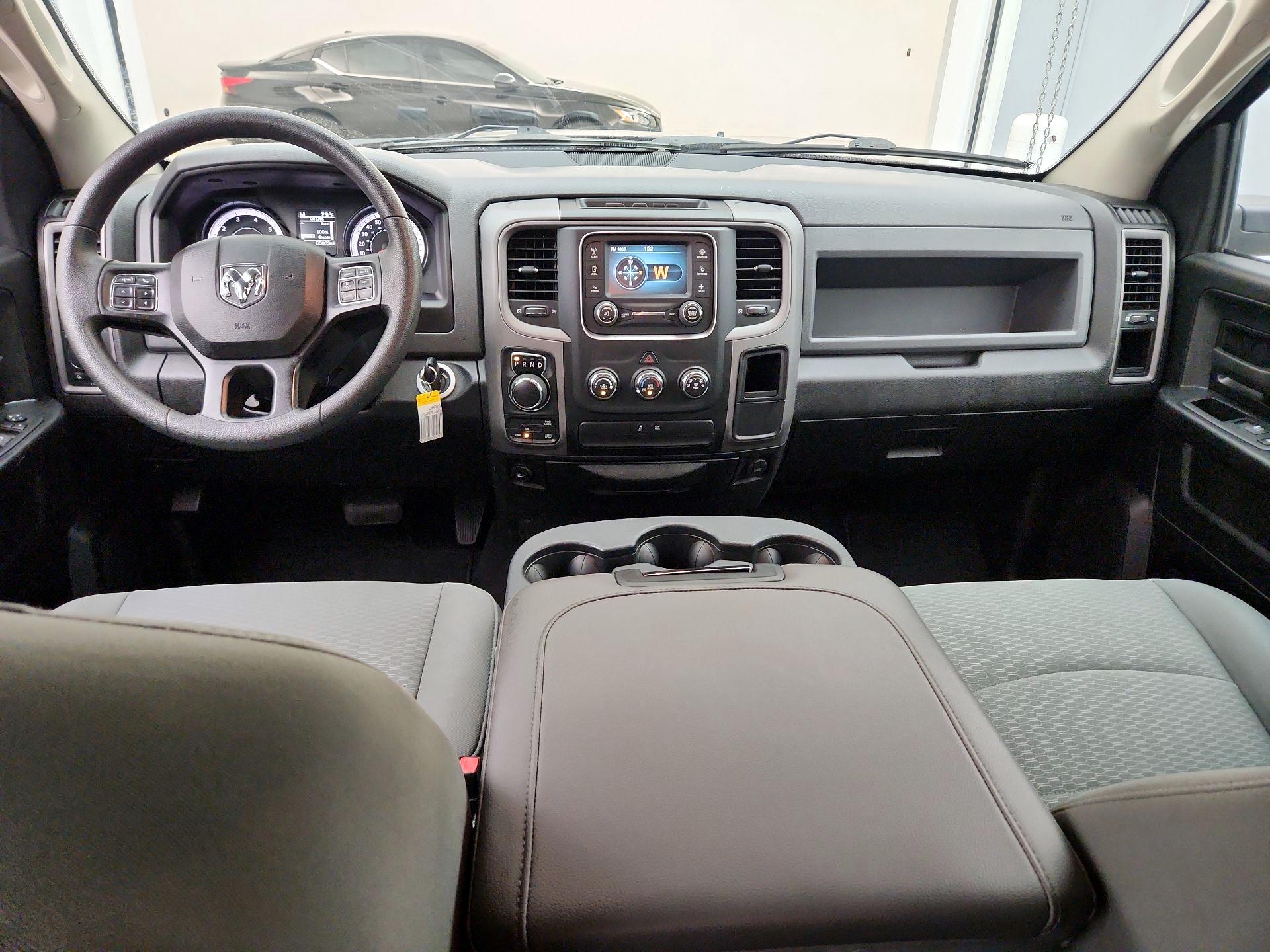 Thumbnail: 2019 RAM 1500 Classic - 9
