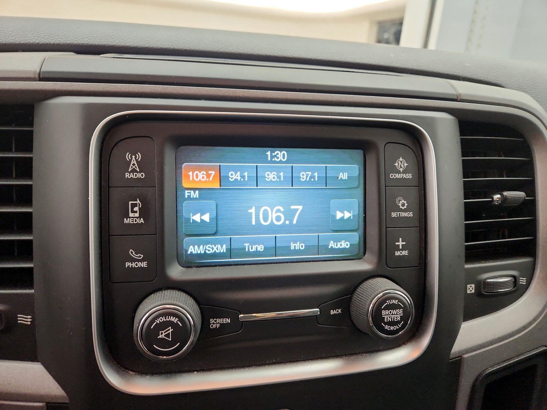 Thumbnail: 2019 RAM 1500 Classic - 16