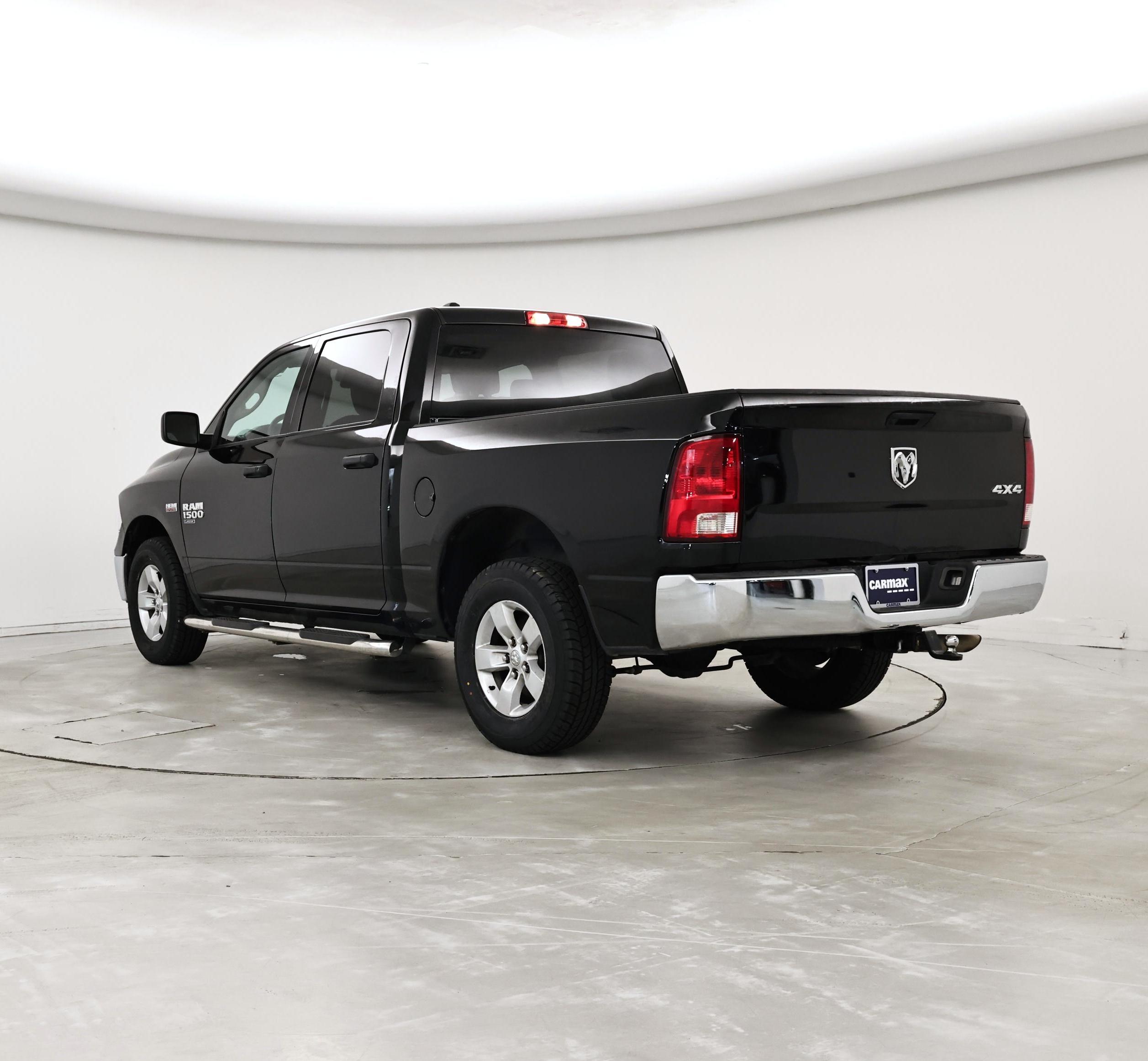 Thumbnail: 2019 RAM 1500 Classic - 2