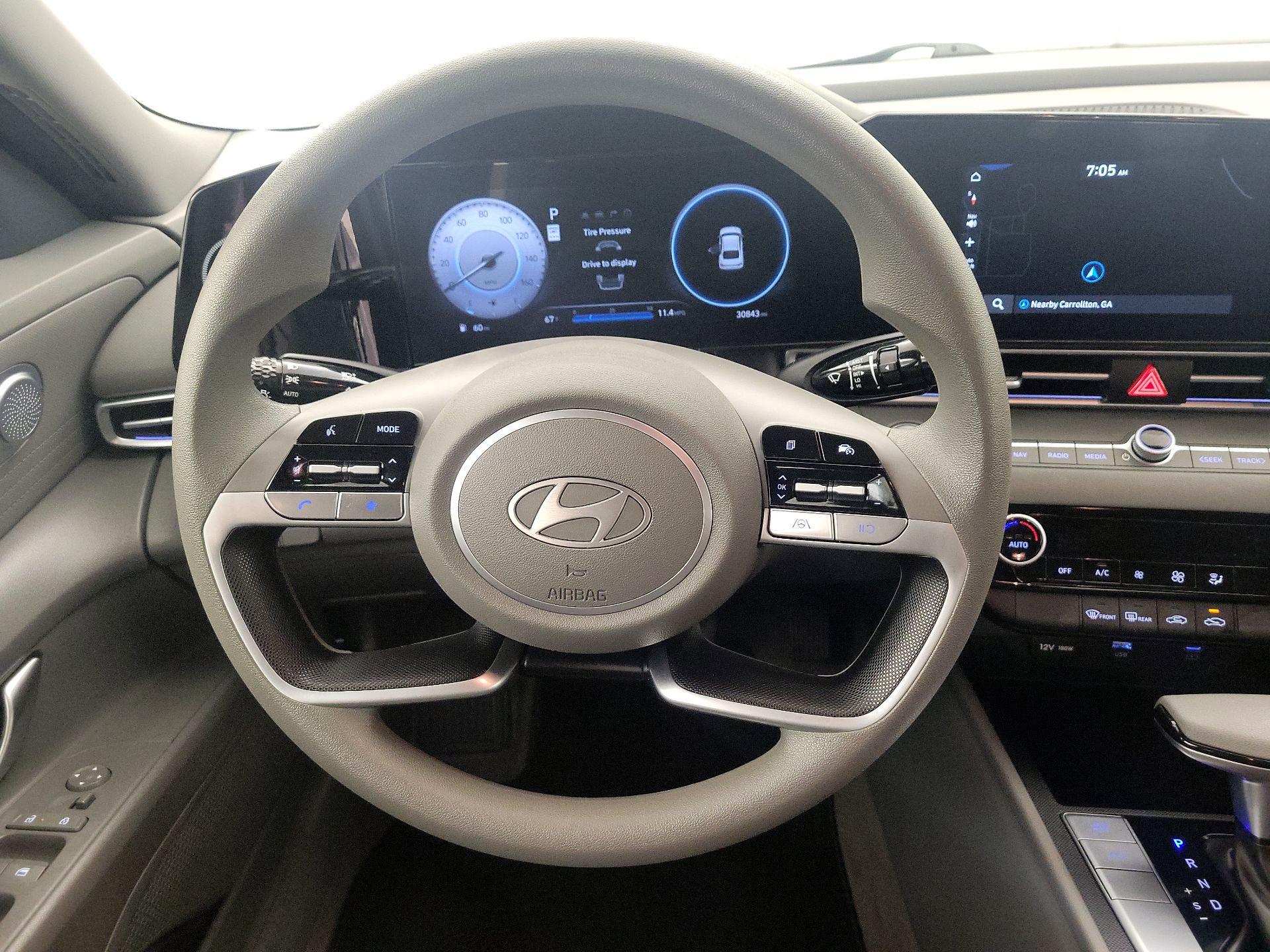 Thumbnail: 2024 Hyundai Elantra - 10
