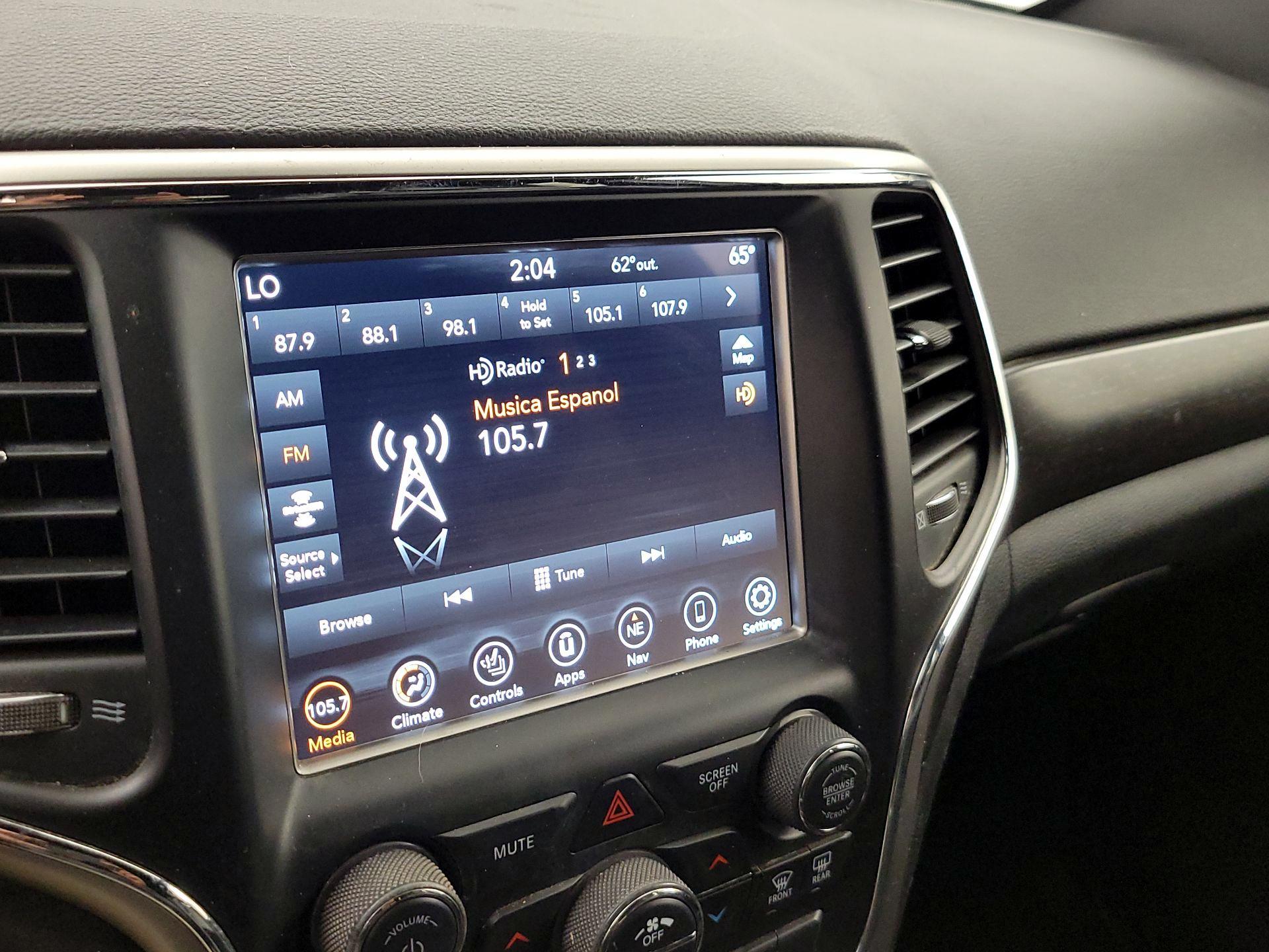 Thumbnail: 2018 Jeep Grand Cherokee - 16