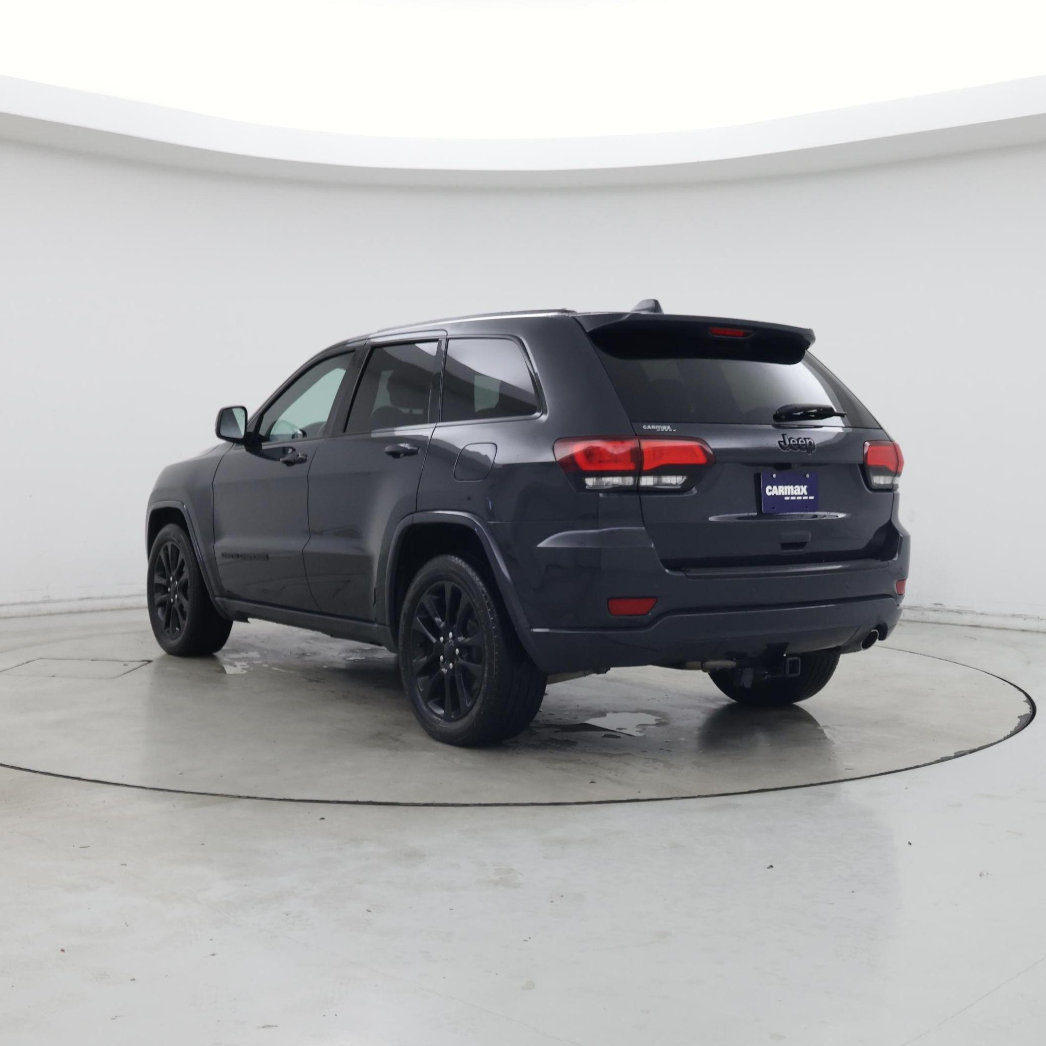 Thumbnail: 2018 Jeep Grand Cherokee - 2