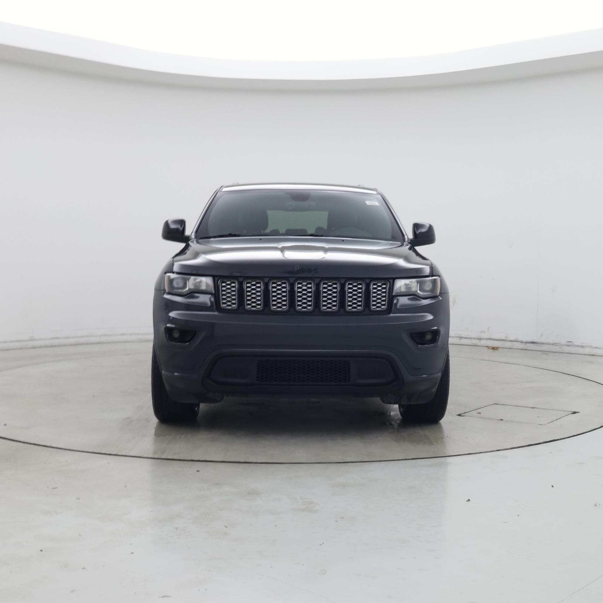 Thumbnail: 2018 Jeep Grand Cherokee - 5