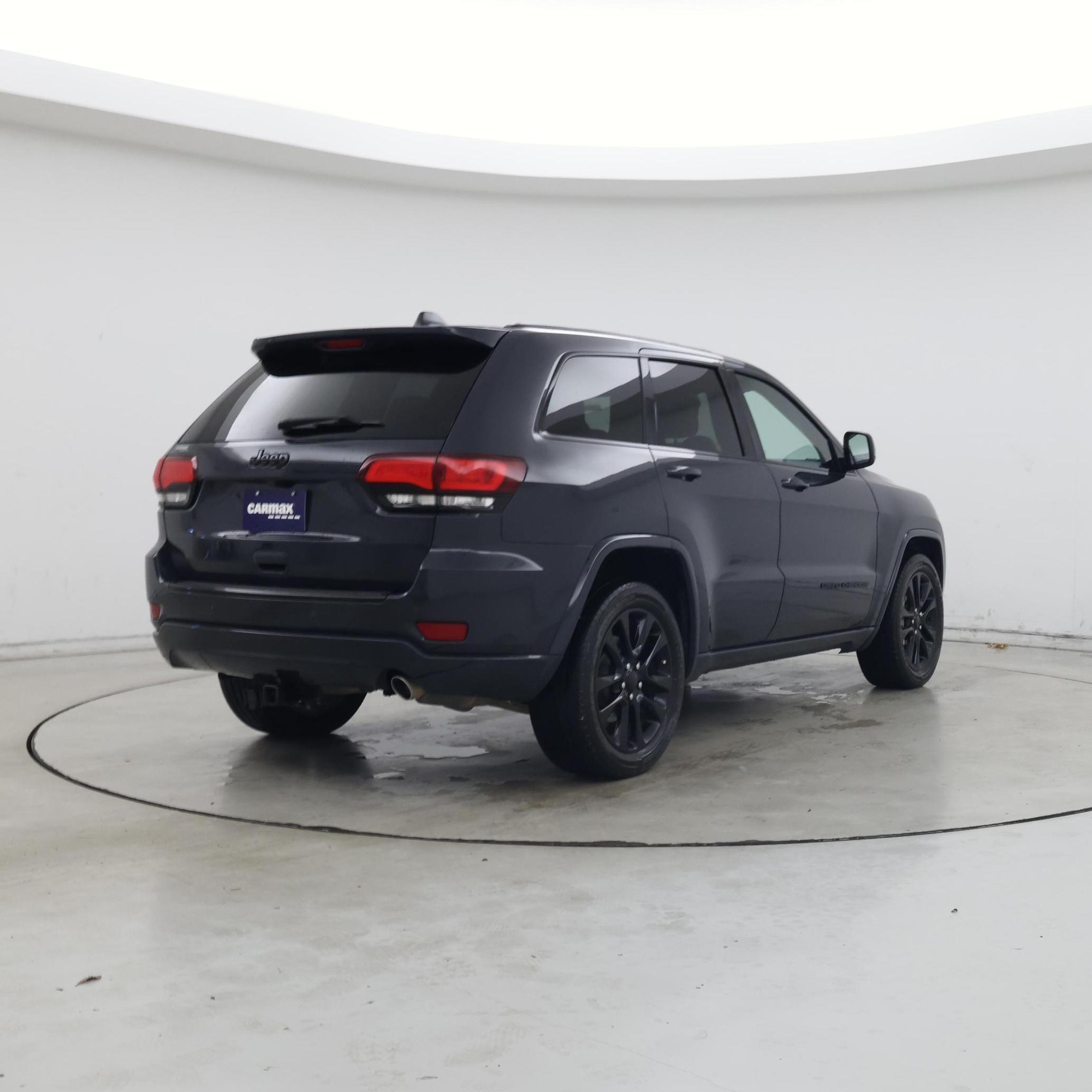 Thumbnail: 2018 Jeep Grand Cherokee - 8