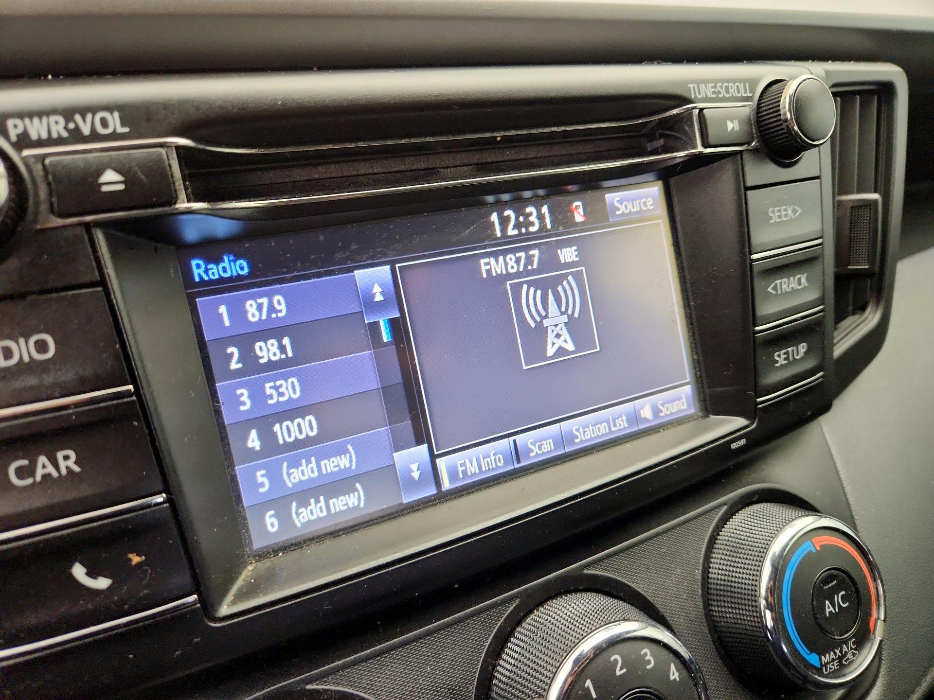 Thumbnail: 2017 Toyota RAV4 - 15