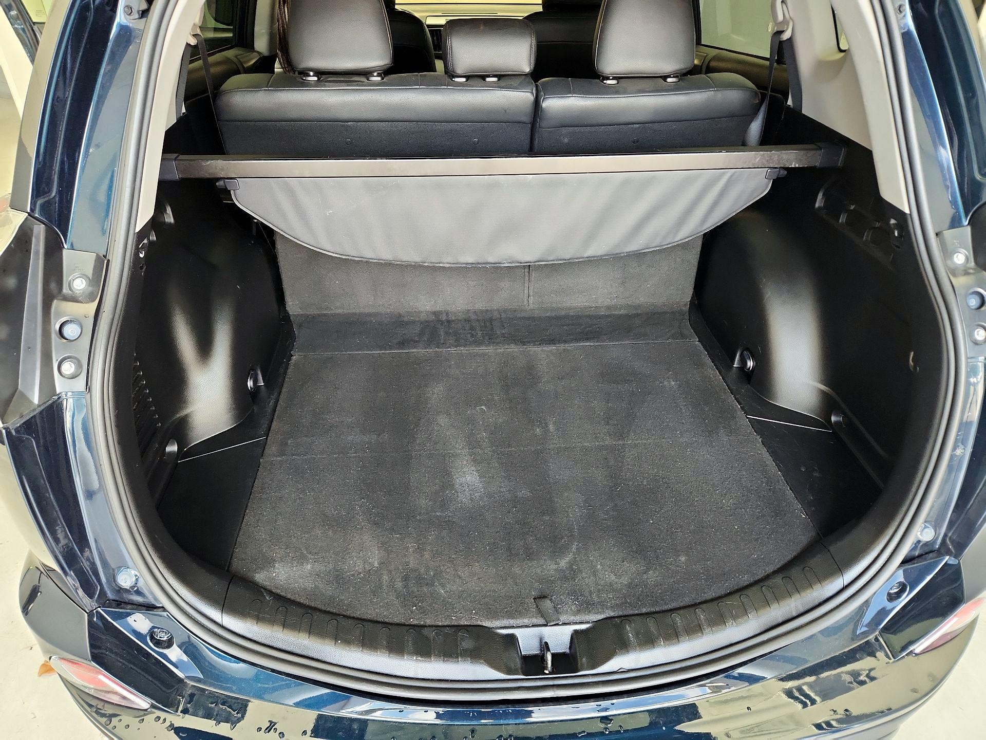 Thumbnail: 2017 Toyota RAV4 - 20