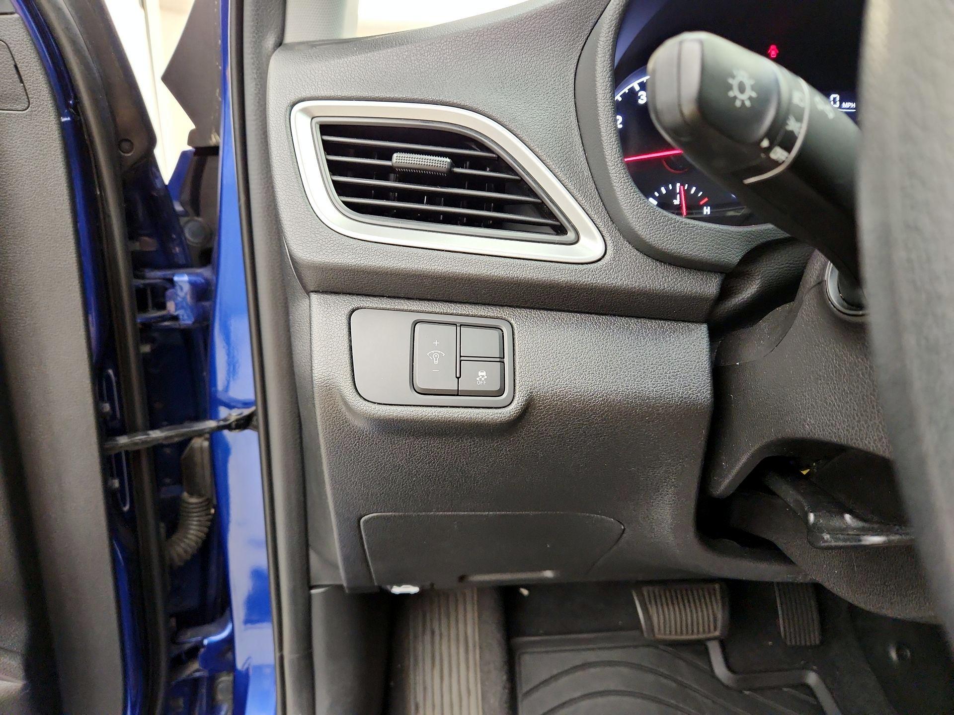 Thumbnail: 2018 Hyundai Accent - 13