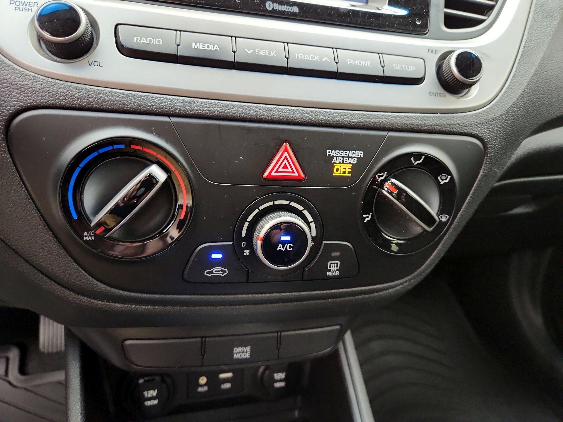 Thumbnail: 2018 Hyundai Accent - 16