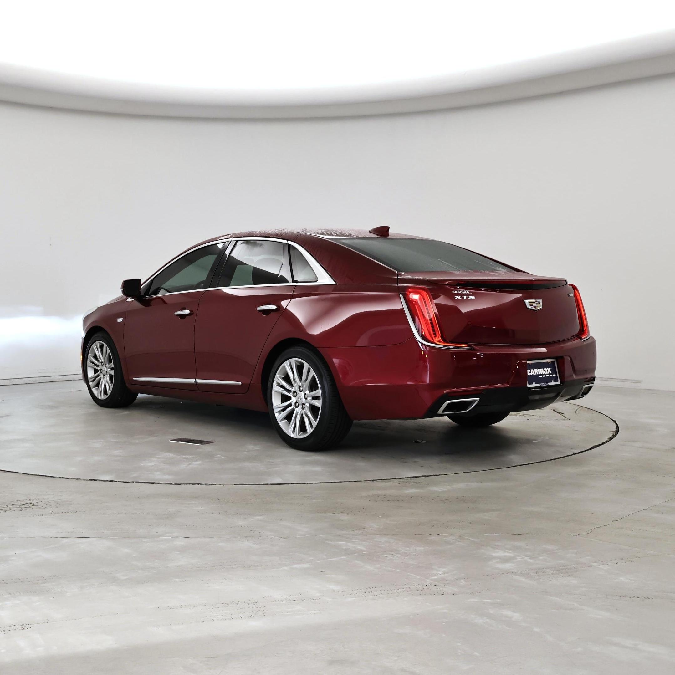 Thumbnail: 2018 Cadillac XTS - 2