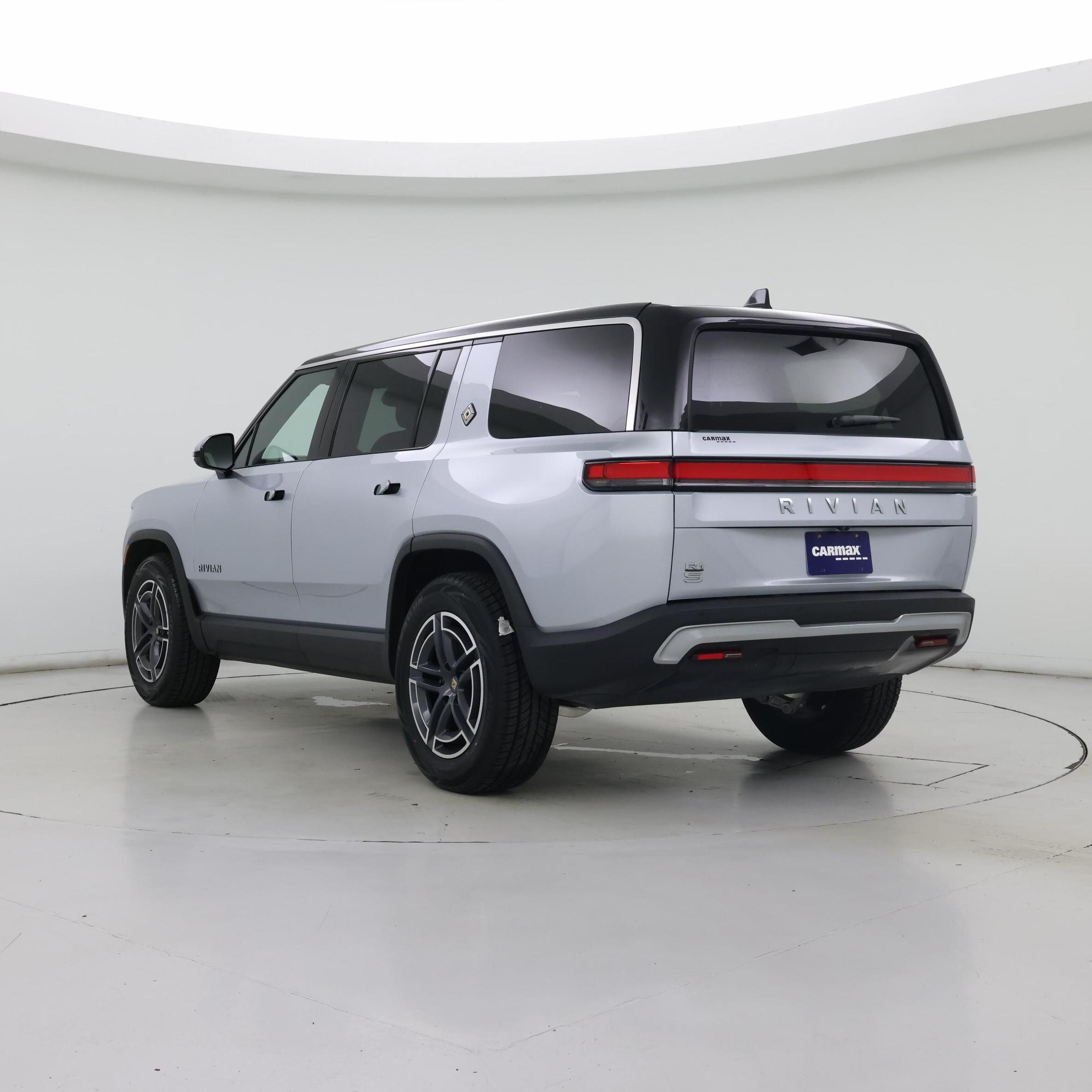 Thumbnail: 2025 Rivian R1S - 2