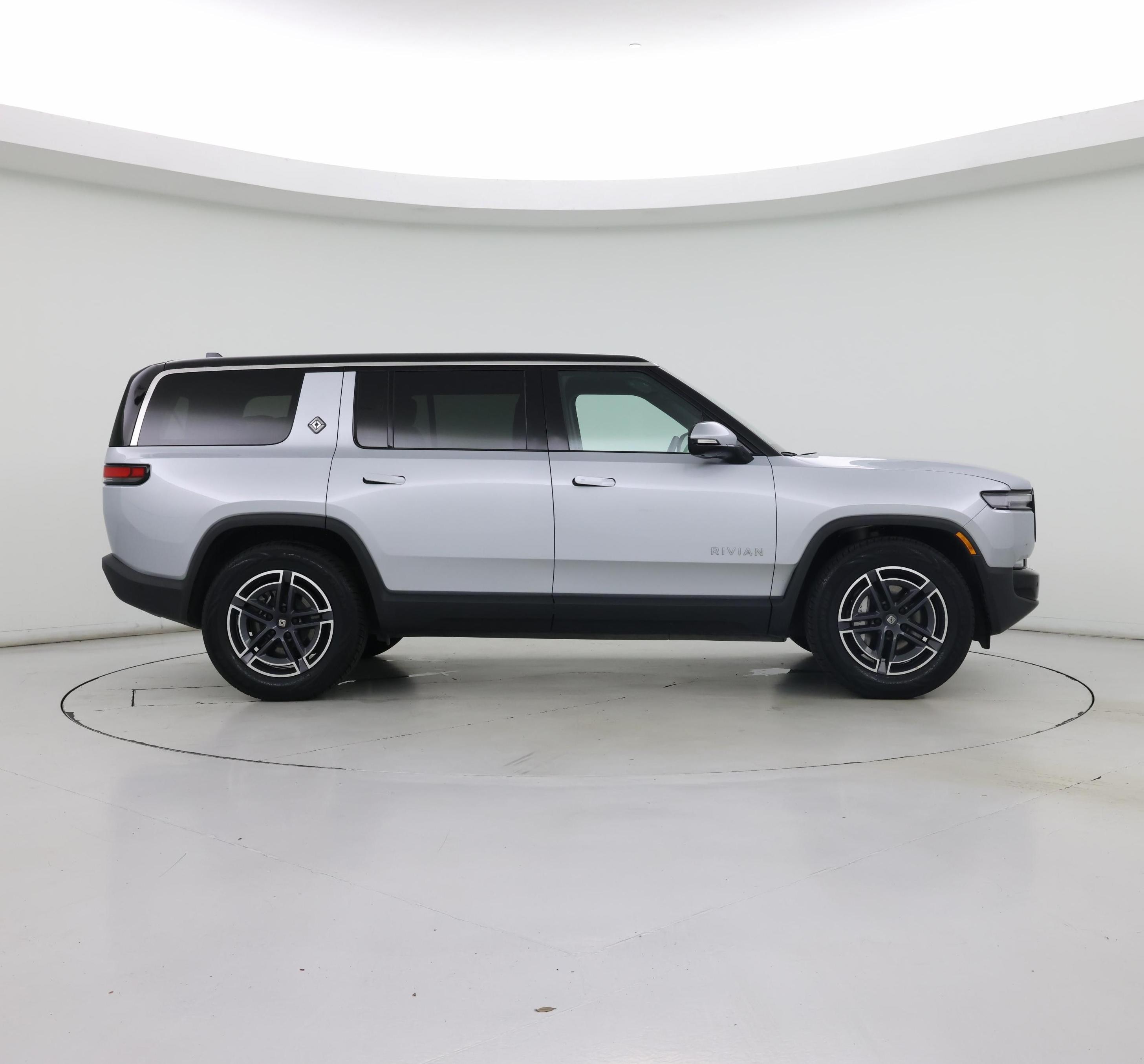 Thumbnail: 2025 Rivian R1S - 7