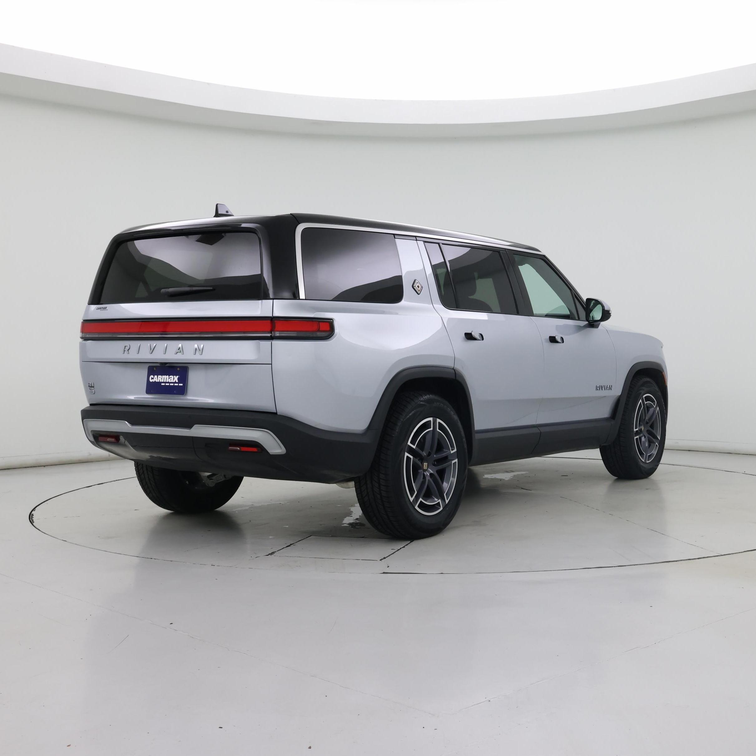 Thumbnail: 2025 Rivian R1S - 8