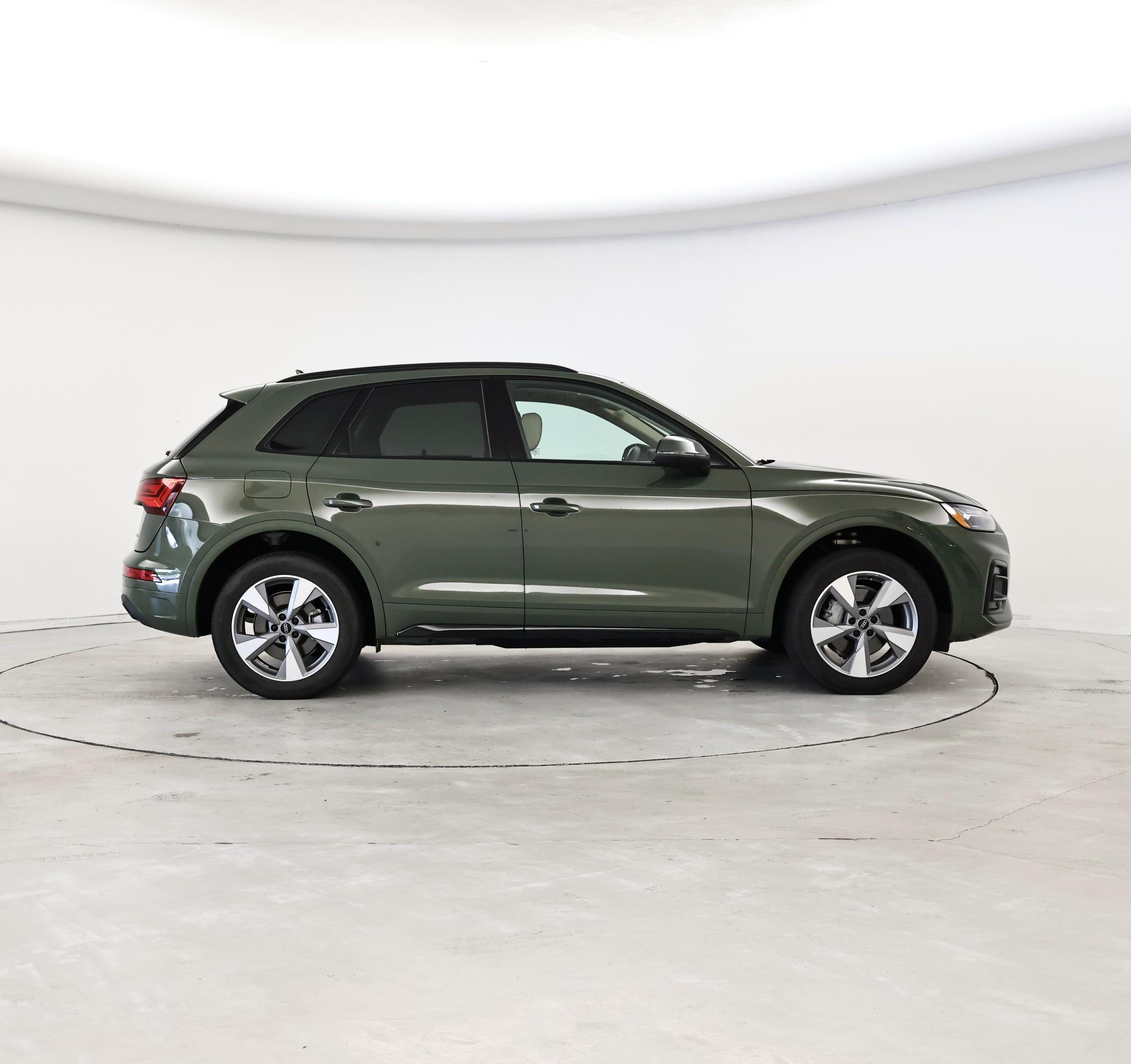 Thumbnail: 2024 Audi Q5 - 7
