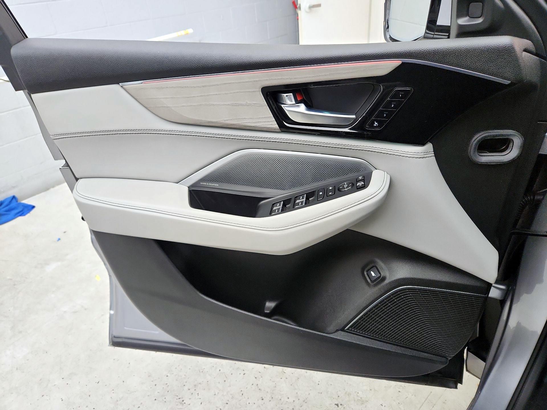Thumbnail: 2025 Acura MDX - 12