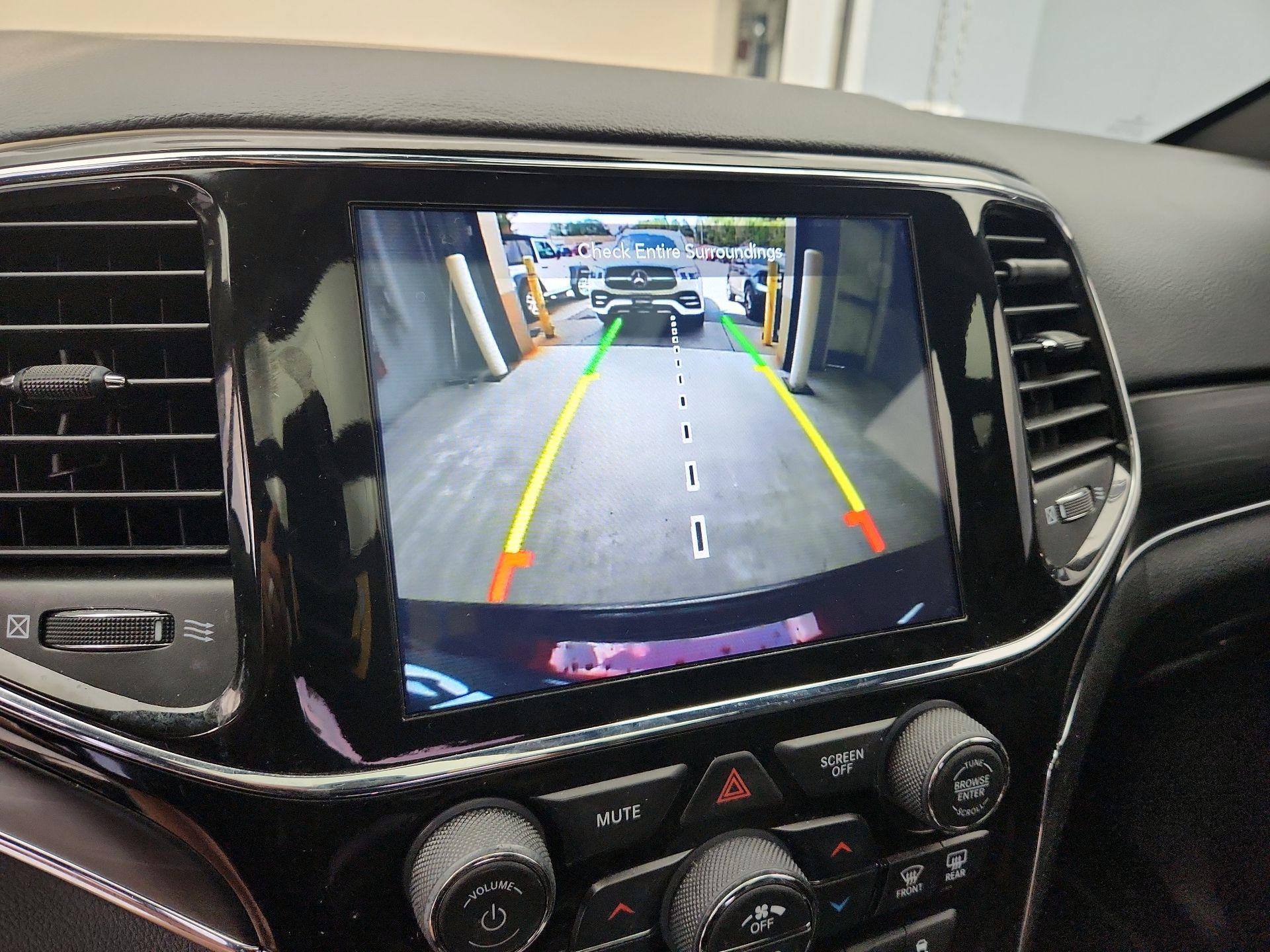 Thumbnail: 2021 Jeep Grand Cherokee - 15