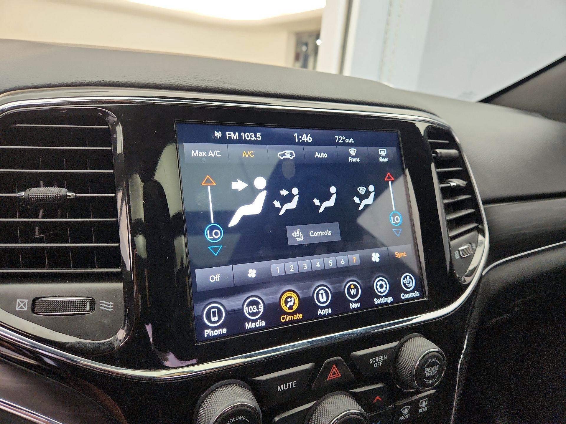 Thumbnail: 2021 Jeep Grand Cherokee - 17