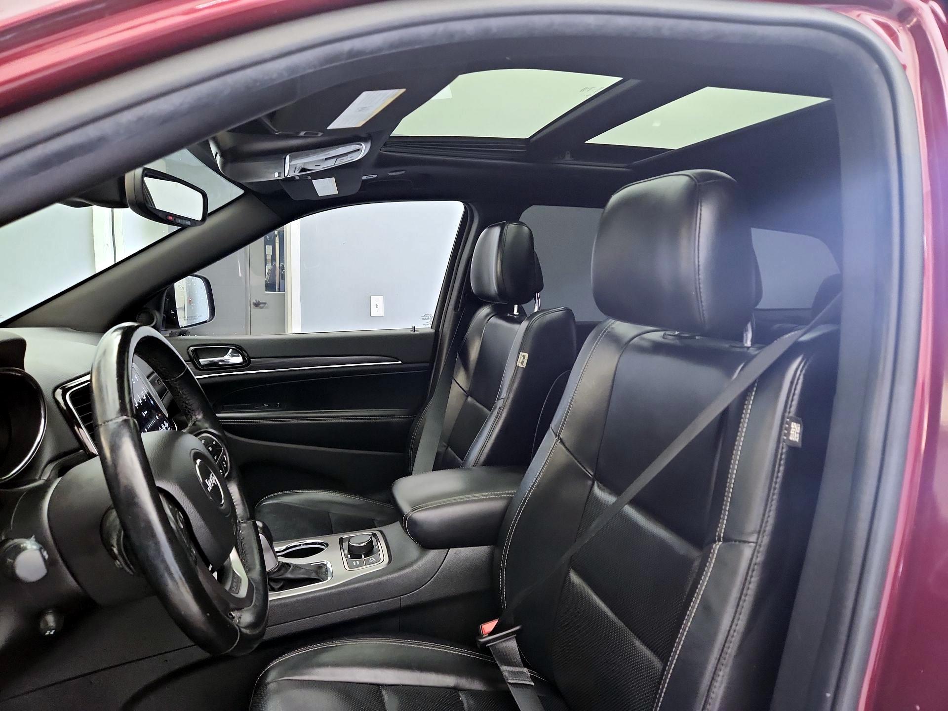 Thumbnail: 2021 Jeep Grand Cherokee - 20