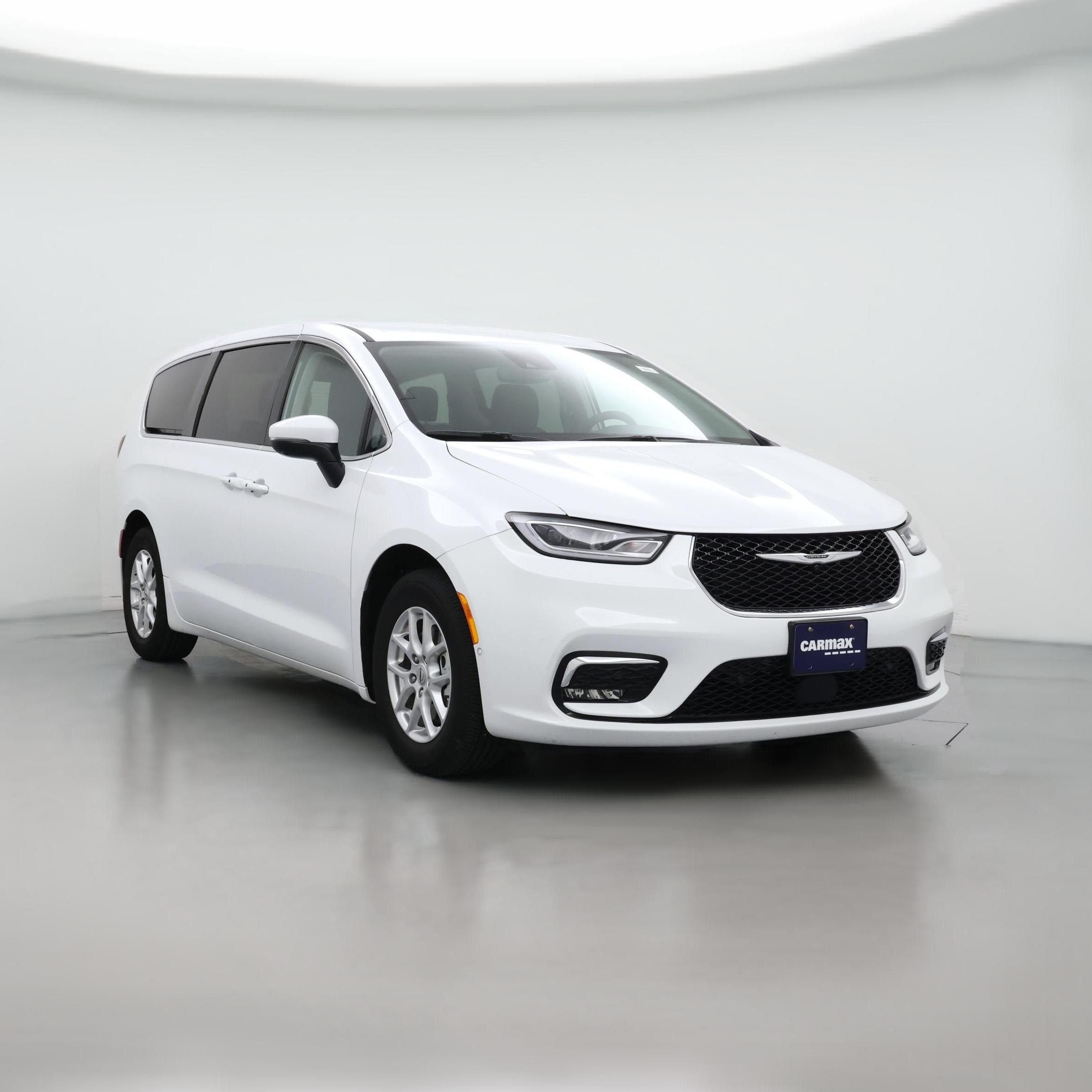 Thumbnail: 2023 Chrysler Pacifica - 1