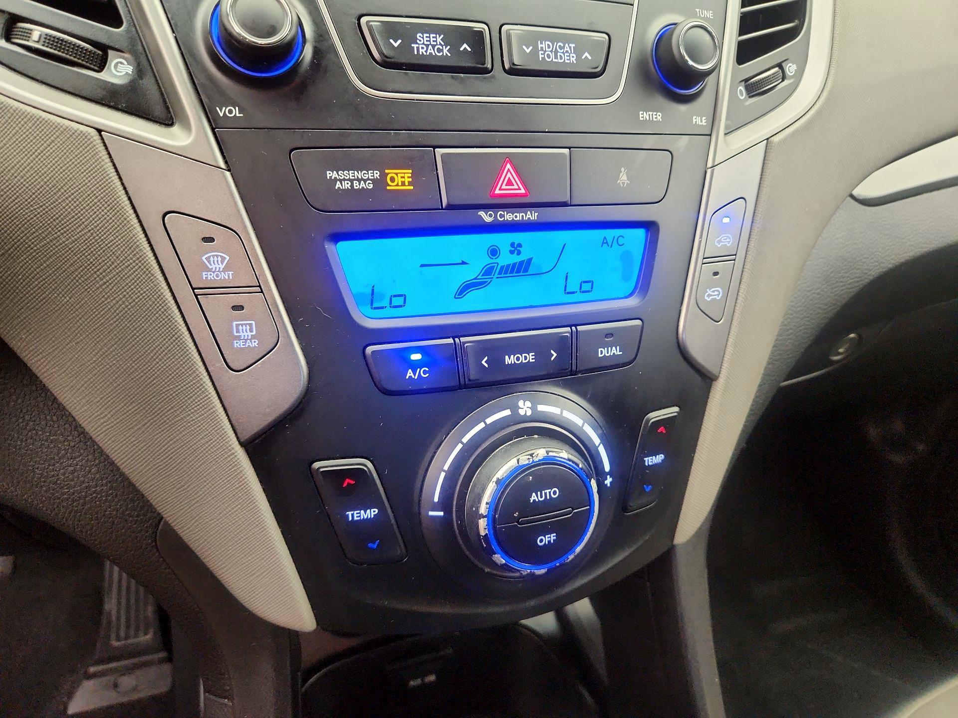 Thumbnail: 2015 Hyundai Santa Fe - 16