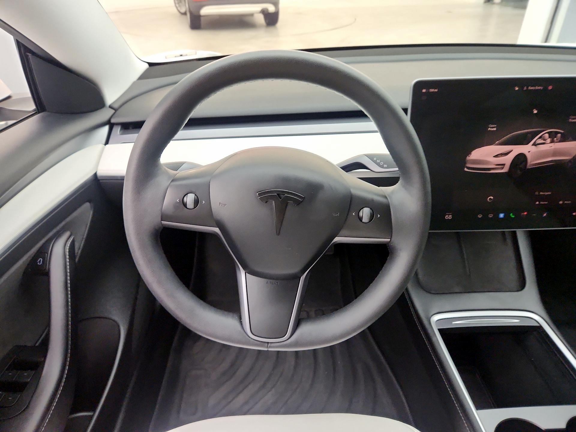 Thumbnail: 2022 Tesla Model 3 - 10